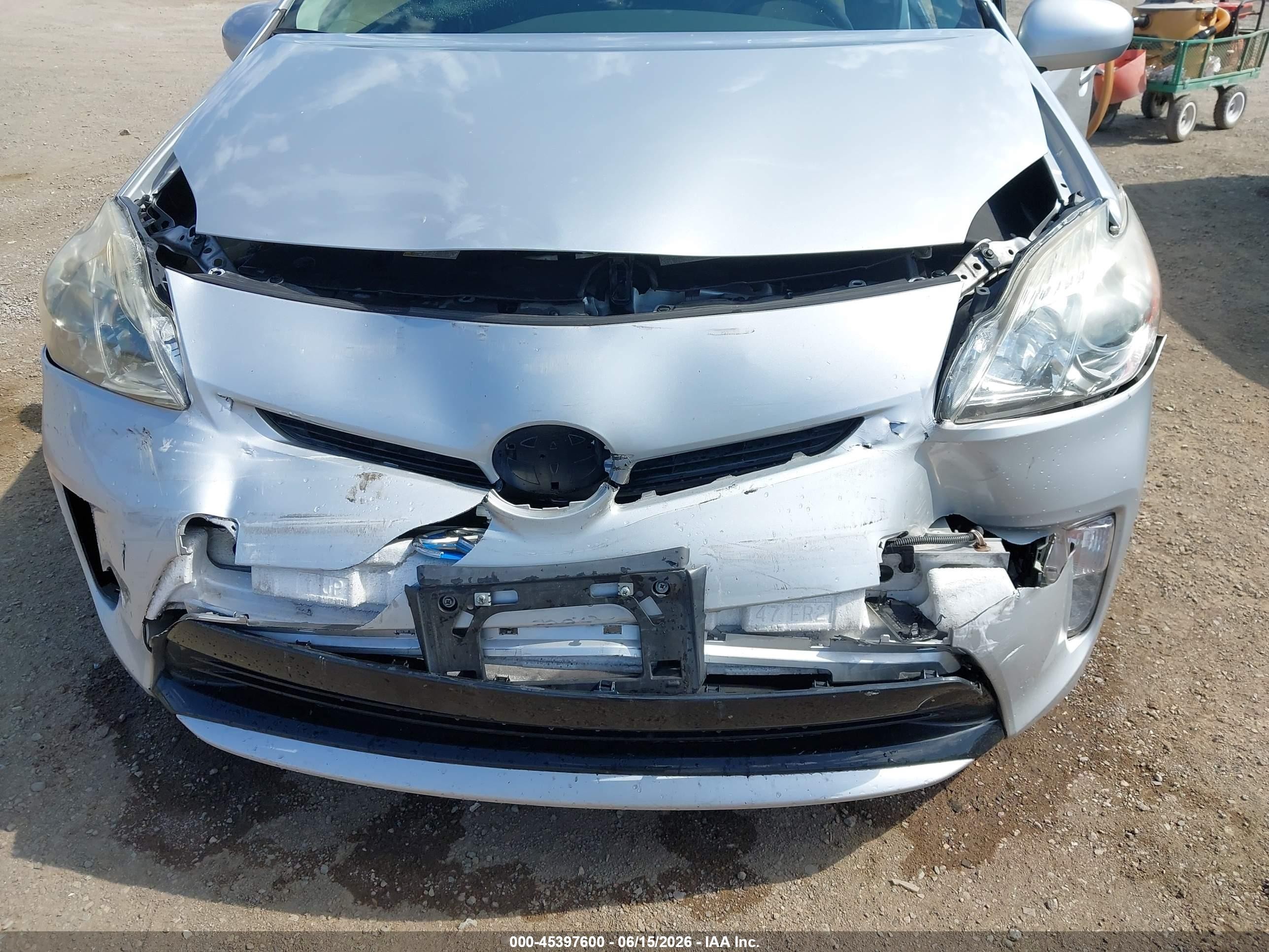 2015 Toyota Prius Two Silver vin: JTDKN3DU3F0463963