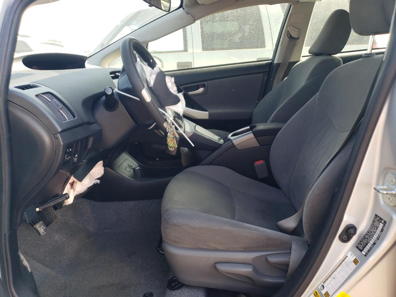 2015 Toyota Prius  Серебряный vin: JTDKN3DU3F0481895