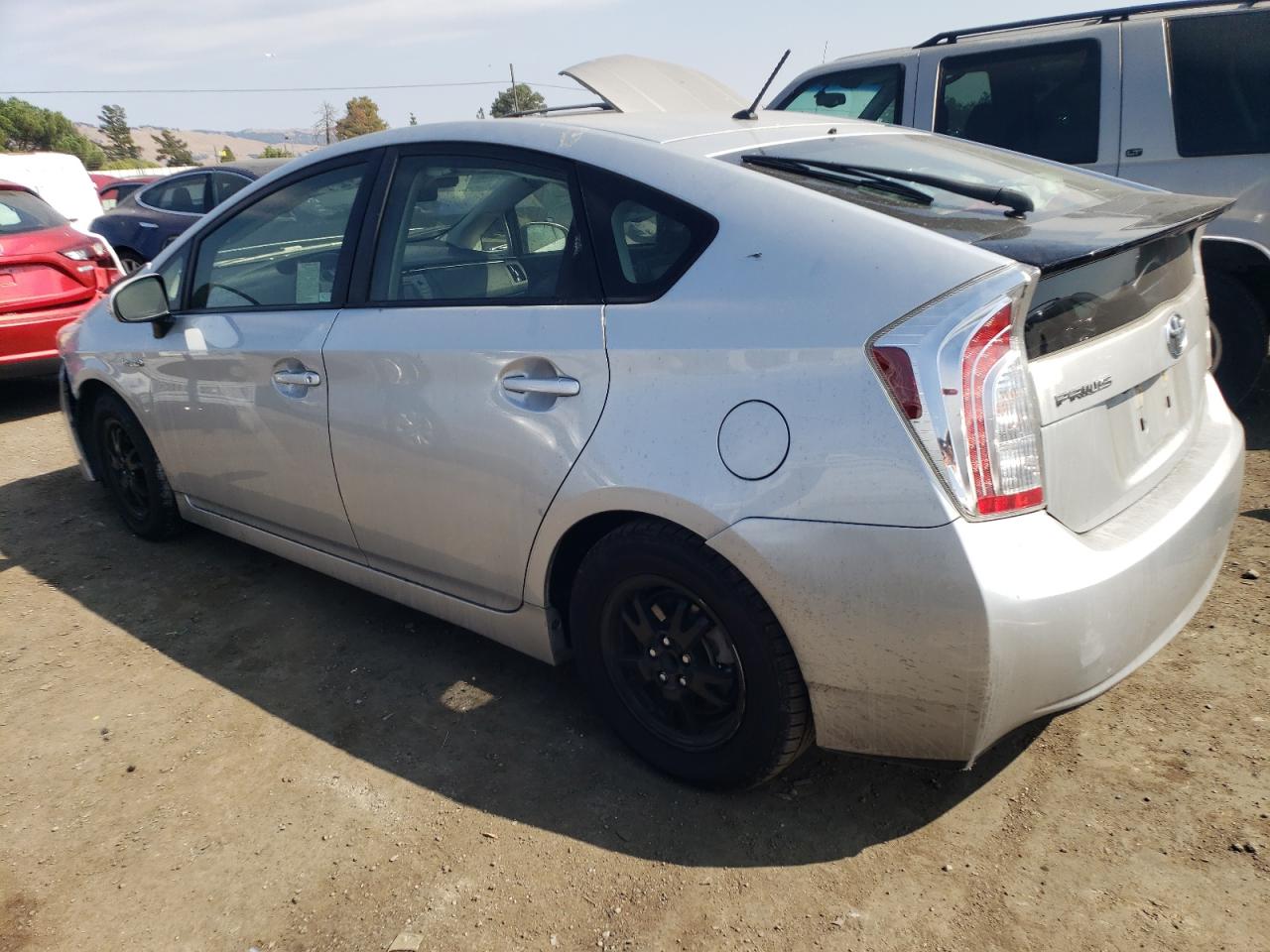 2015 Toyota Prius  Серебряный vin: JTDKN3DU3F0481895
