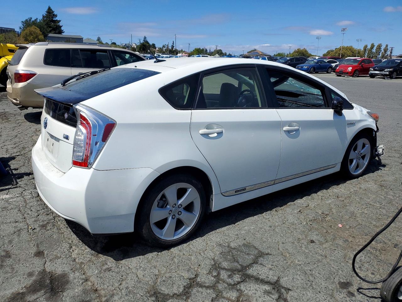 2015 Toyota Prius Five White vin: JTDKN3DU3F1891719