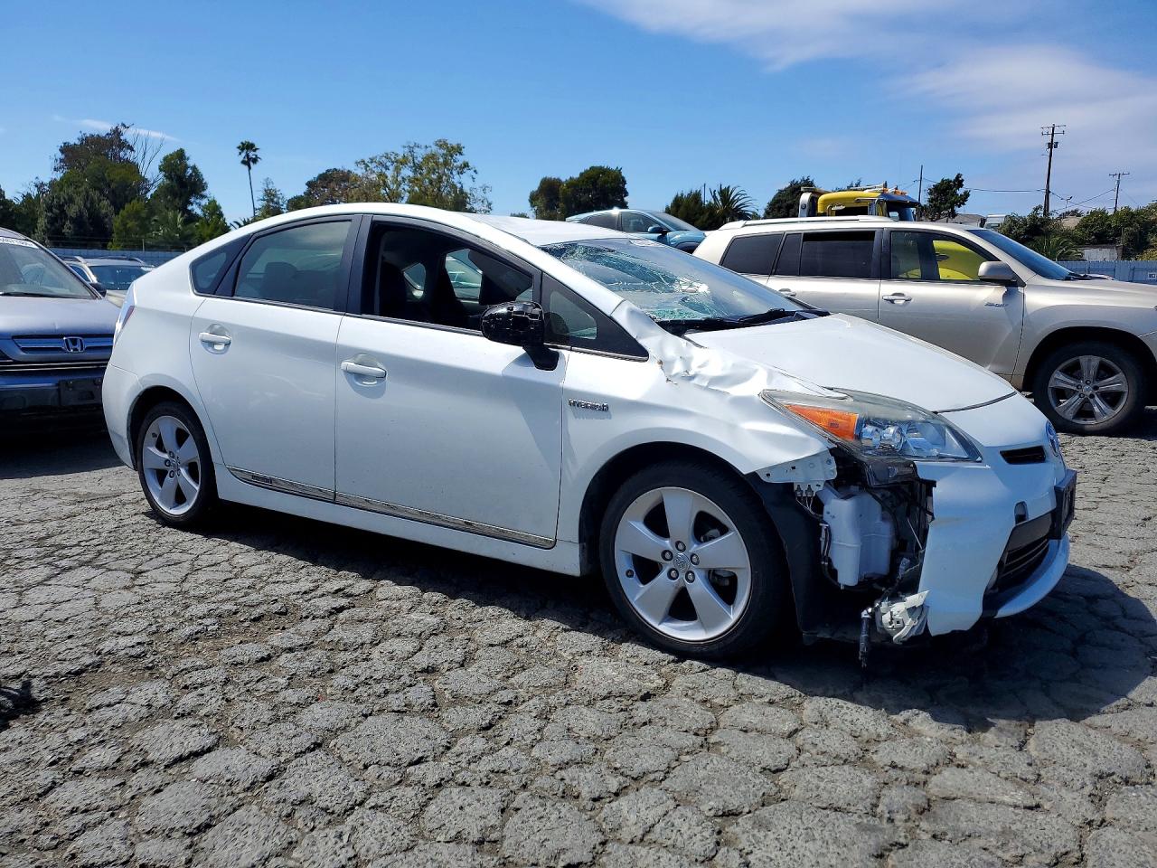 2015 Toyota Prius Five White vin: JTDKN3DU3F1891719