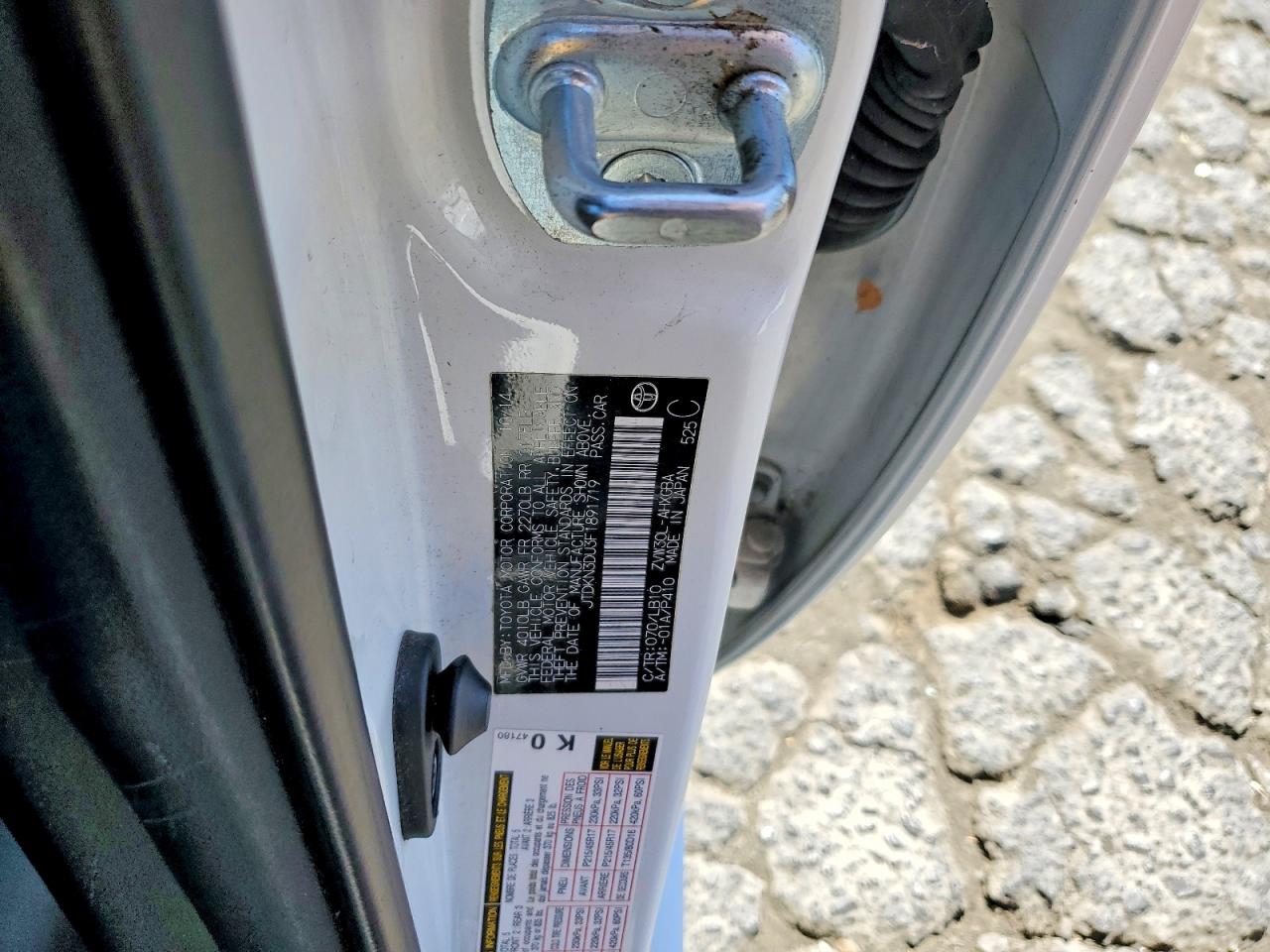 2015 Toyota Prius Five White vin: JTDKN3DU3F1891719