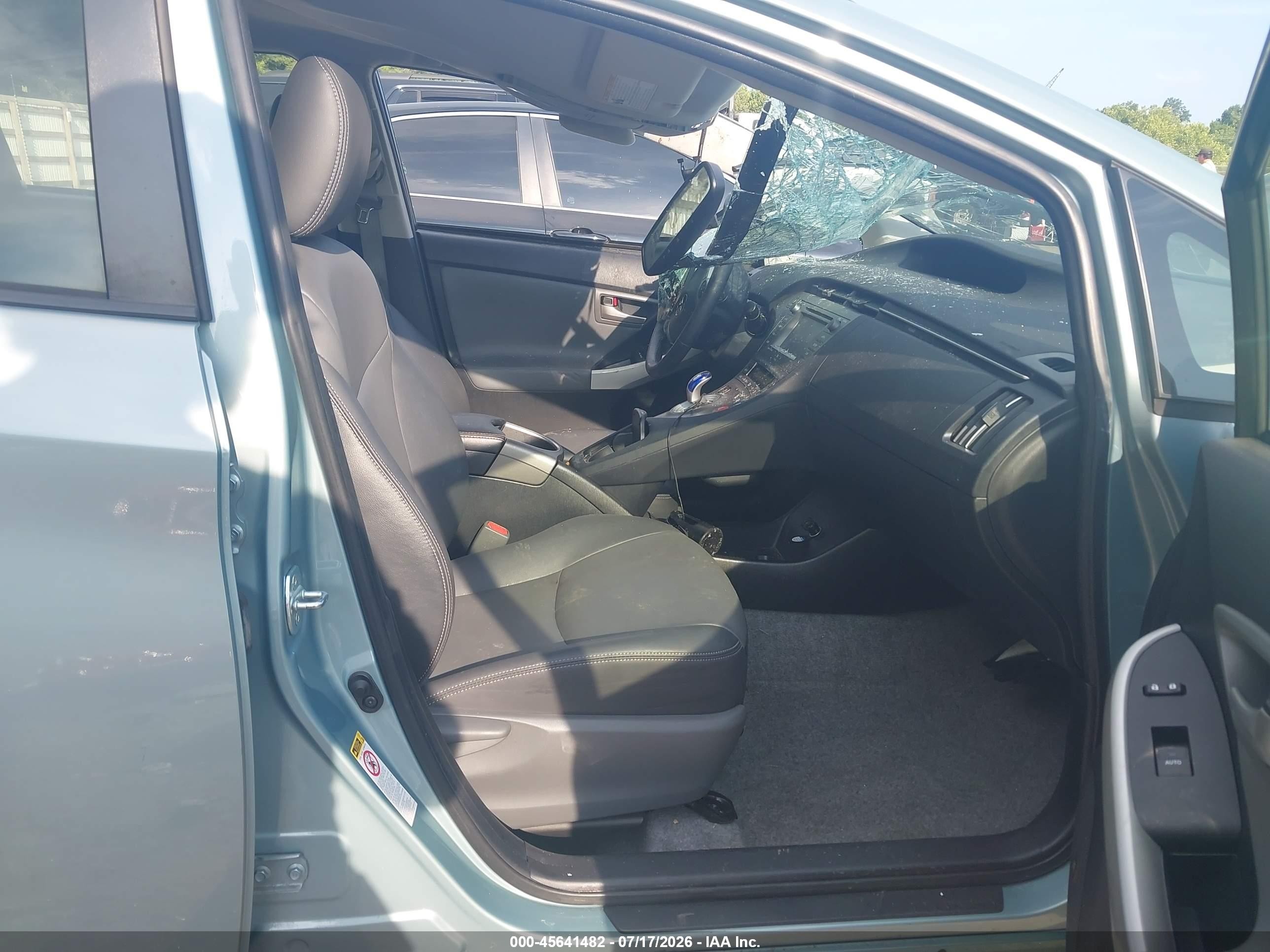 2015 Toyota Prius Four Light Blue vin: JTDKN3DU3F1927084