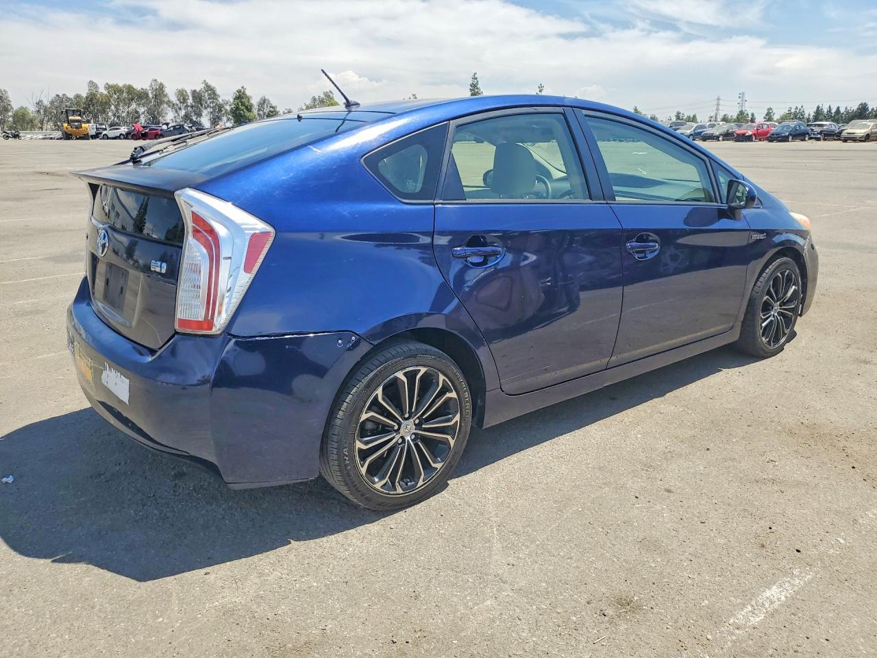 2015 Toyota Prius Two Blue vin: JTDKN3DU3F1927327