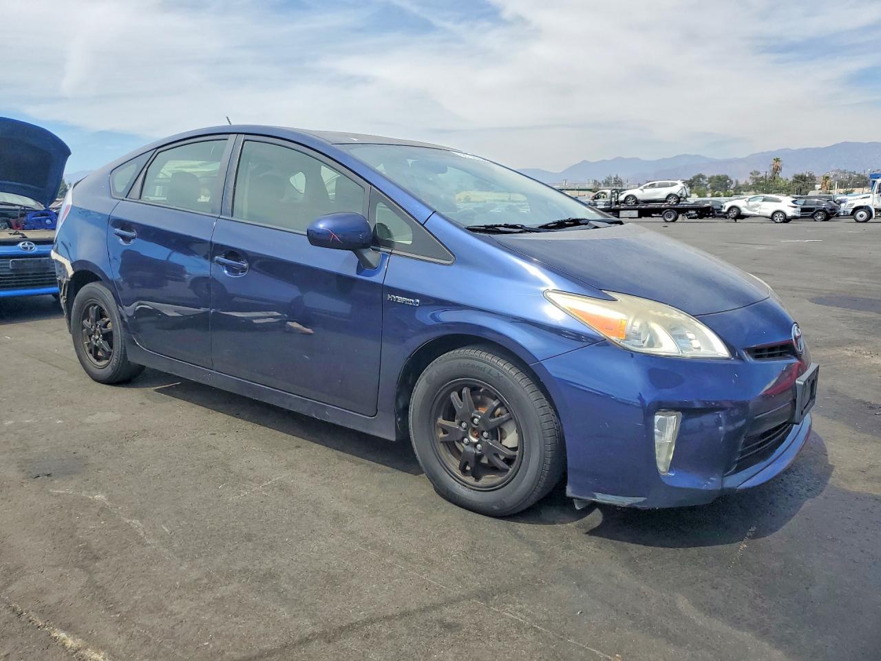 2015 Toyota Prius Three Blue vin: JTDKN3DU3F1933869