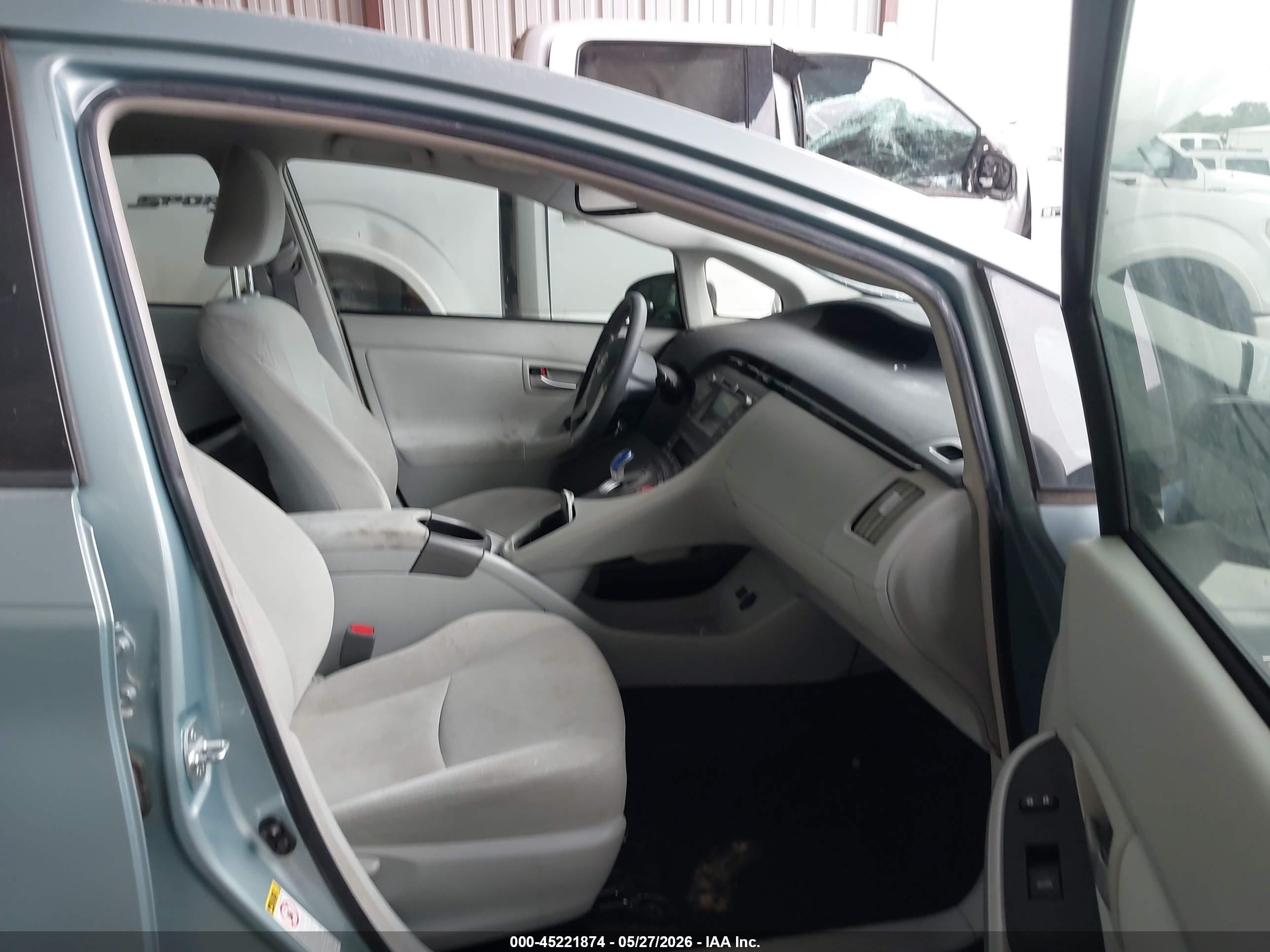 2015 Toyota Prius   Light Blue vin: JTDKN3DU3F1959064
