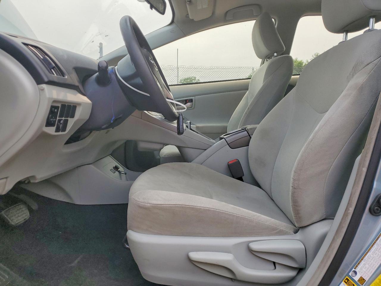 2015 Toyota Prius Three Бирюзовый vin: JTDKN3DU3F1982909
