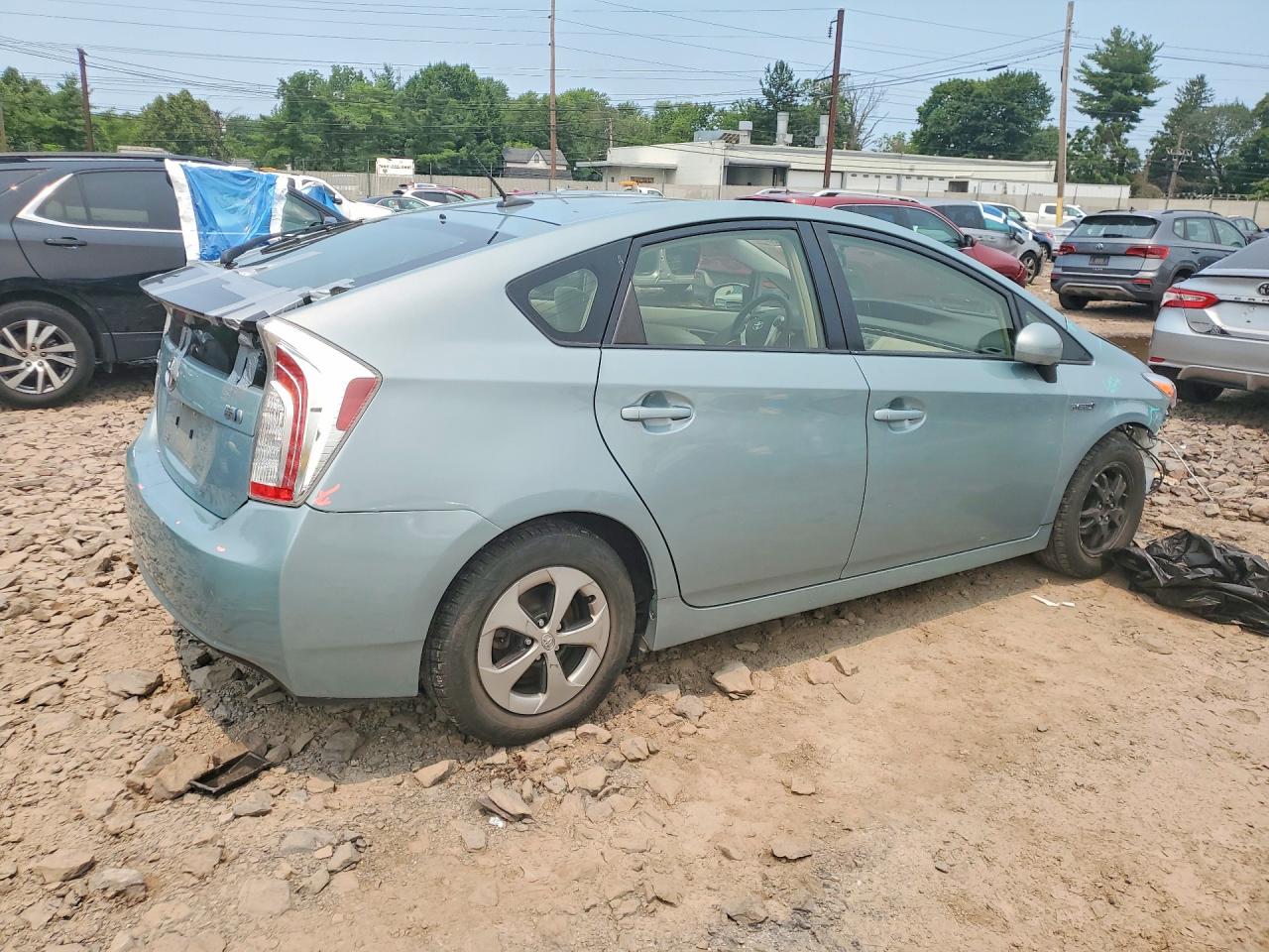 2015 Toyota Prius Three Бирюзовый vin: JTDKN3DU3F1982909