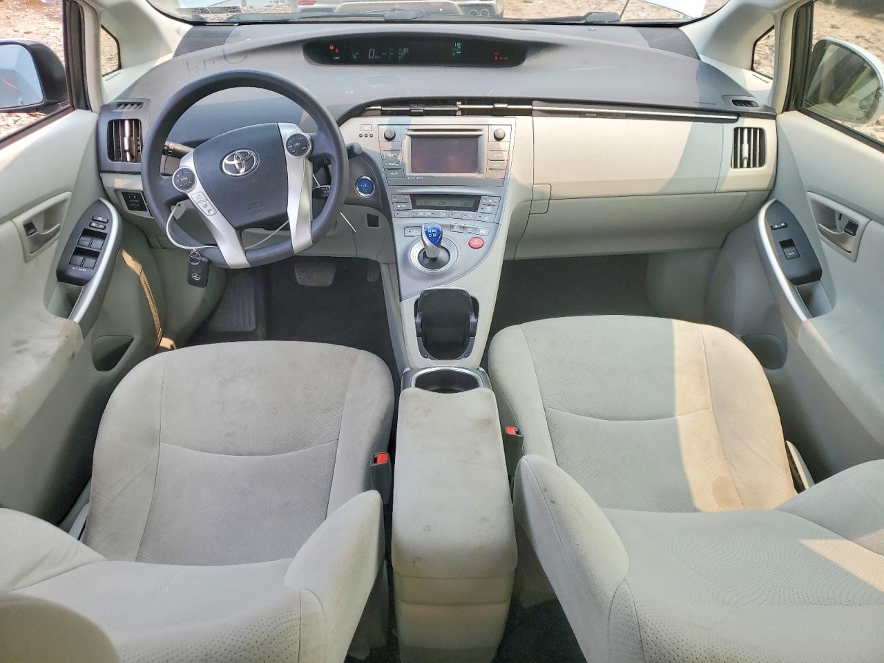 2015 Toyota Prius Three Бирюзовый vin: JTDKN3DU3F1982909
