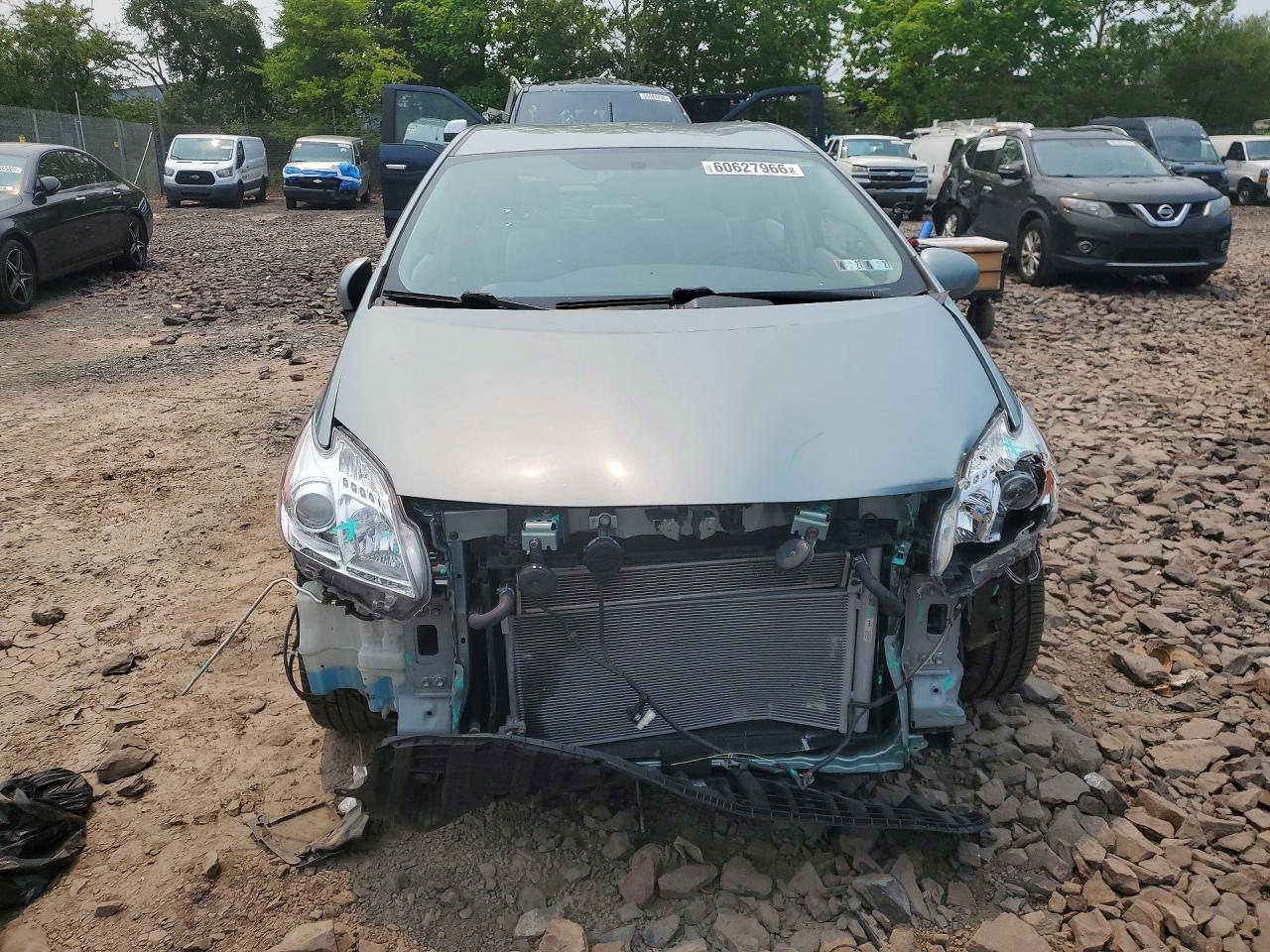 2015 Toyota Prius Three Бирюзовый vin: JTDKN3DU3F1982909