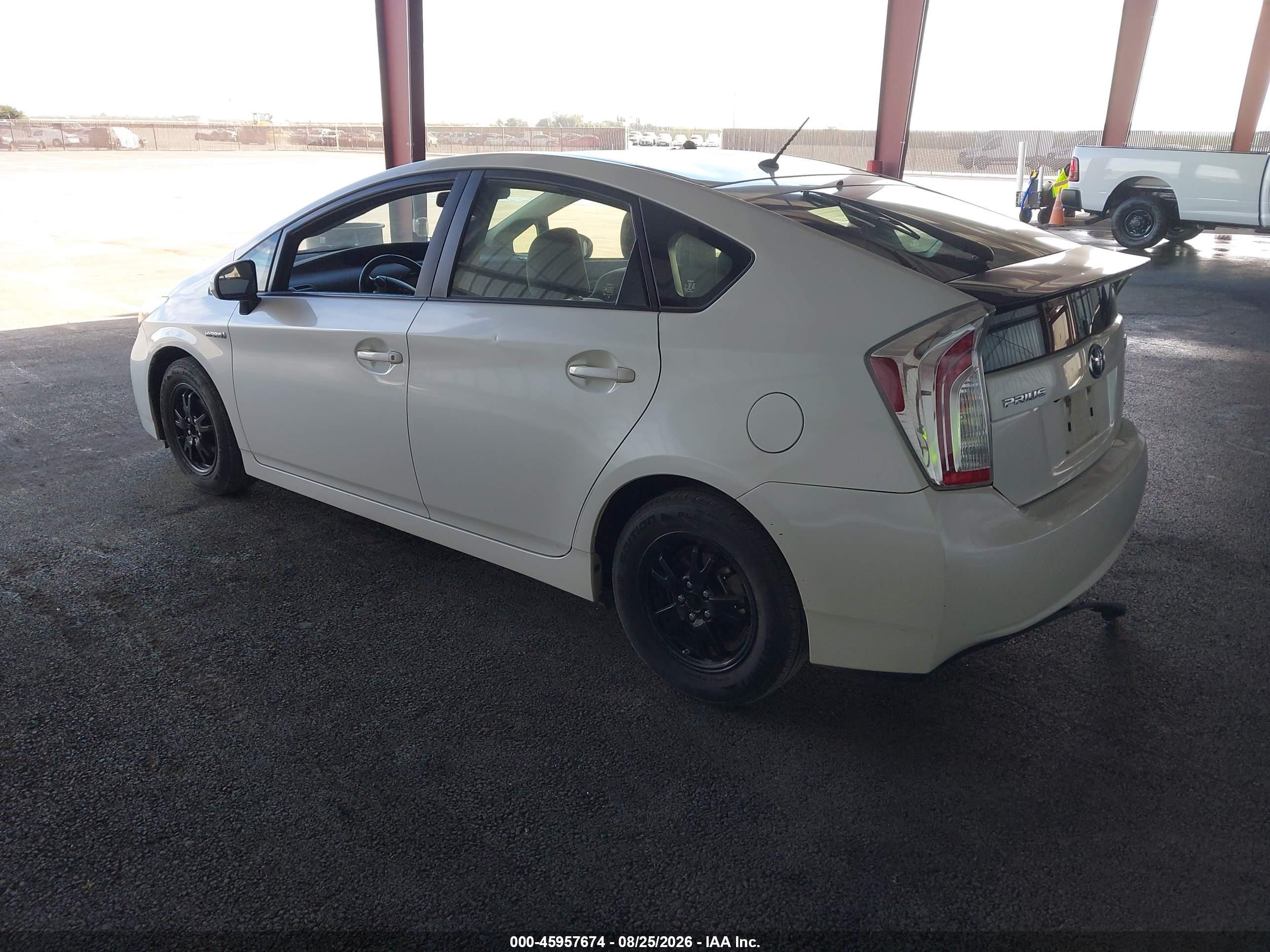 2015 Toyota Prius Two White vin: JTDKN3DU3F1984725