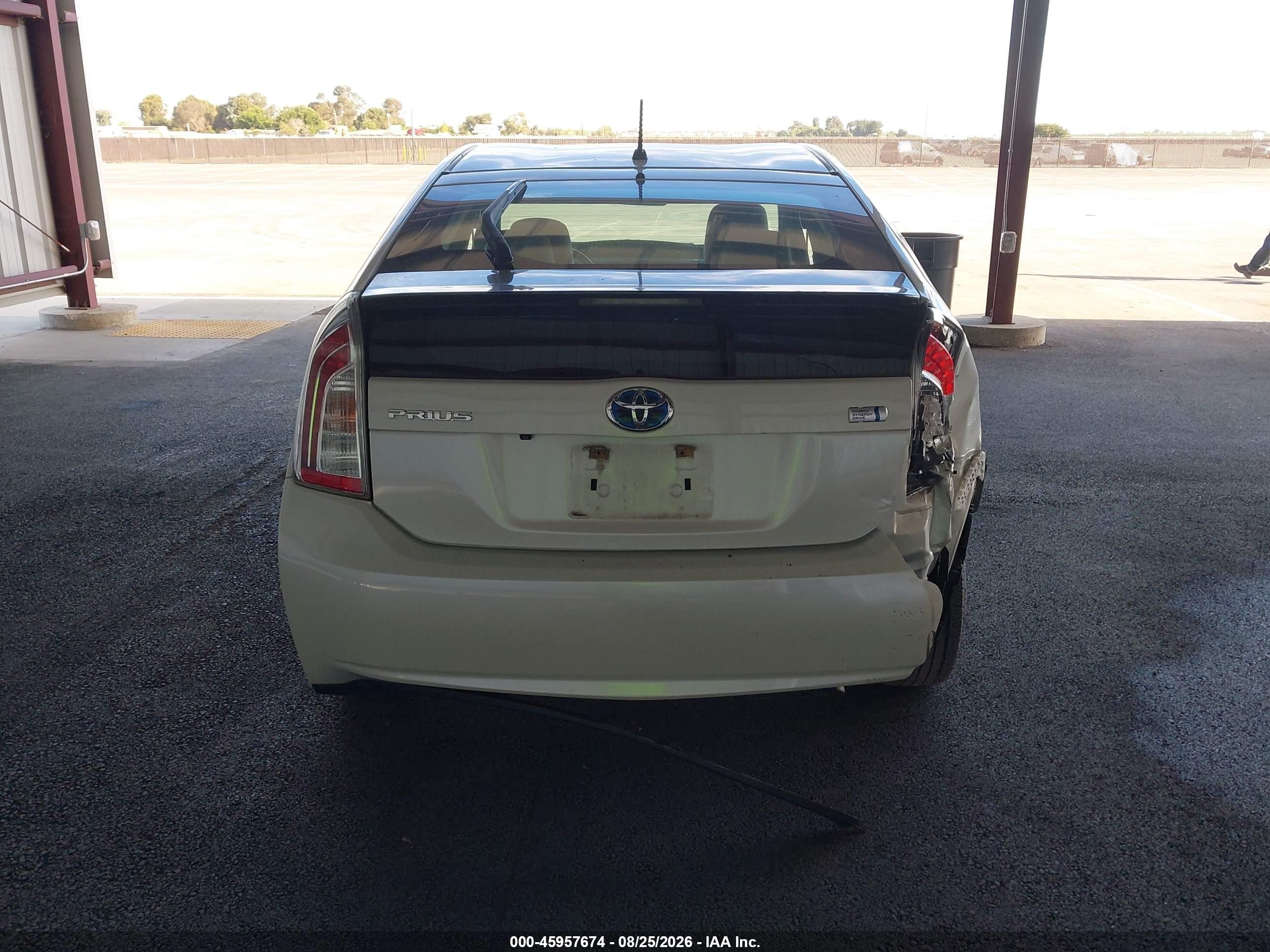 2015 Toyota Prius Two White vin: JTDKN3DU3F1984725