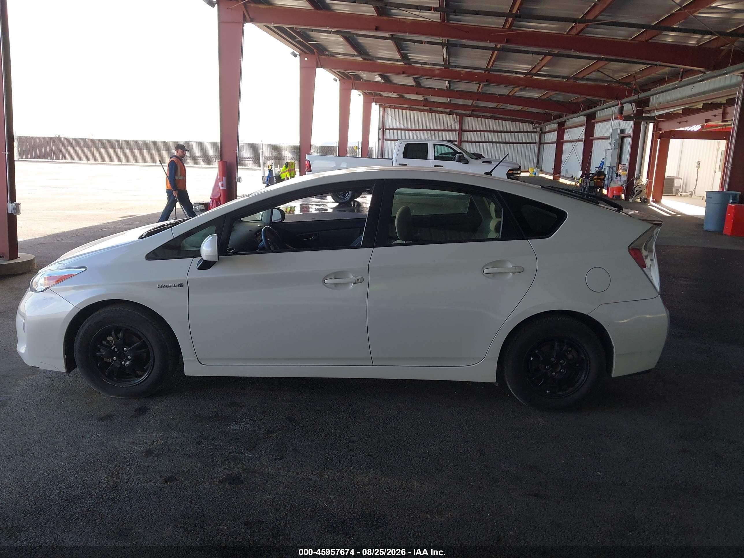 2015 Toyota Prius Two White vin: JTDKN3DU3F1984725