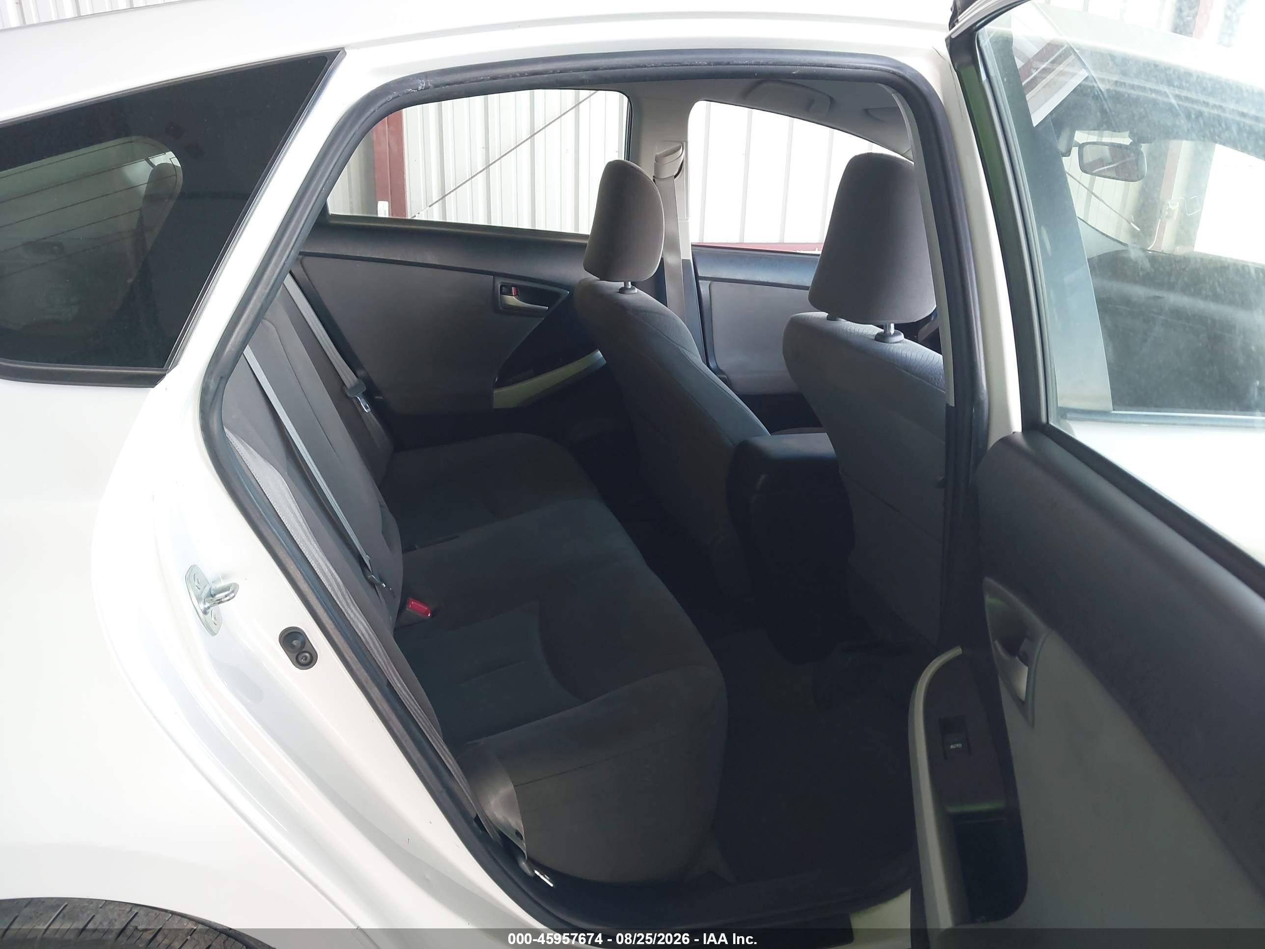 2015 Toyota Prius Two White vin: JTDKN3DU3F1984725