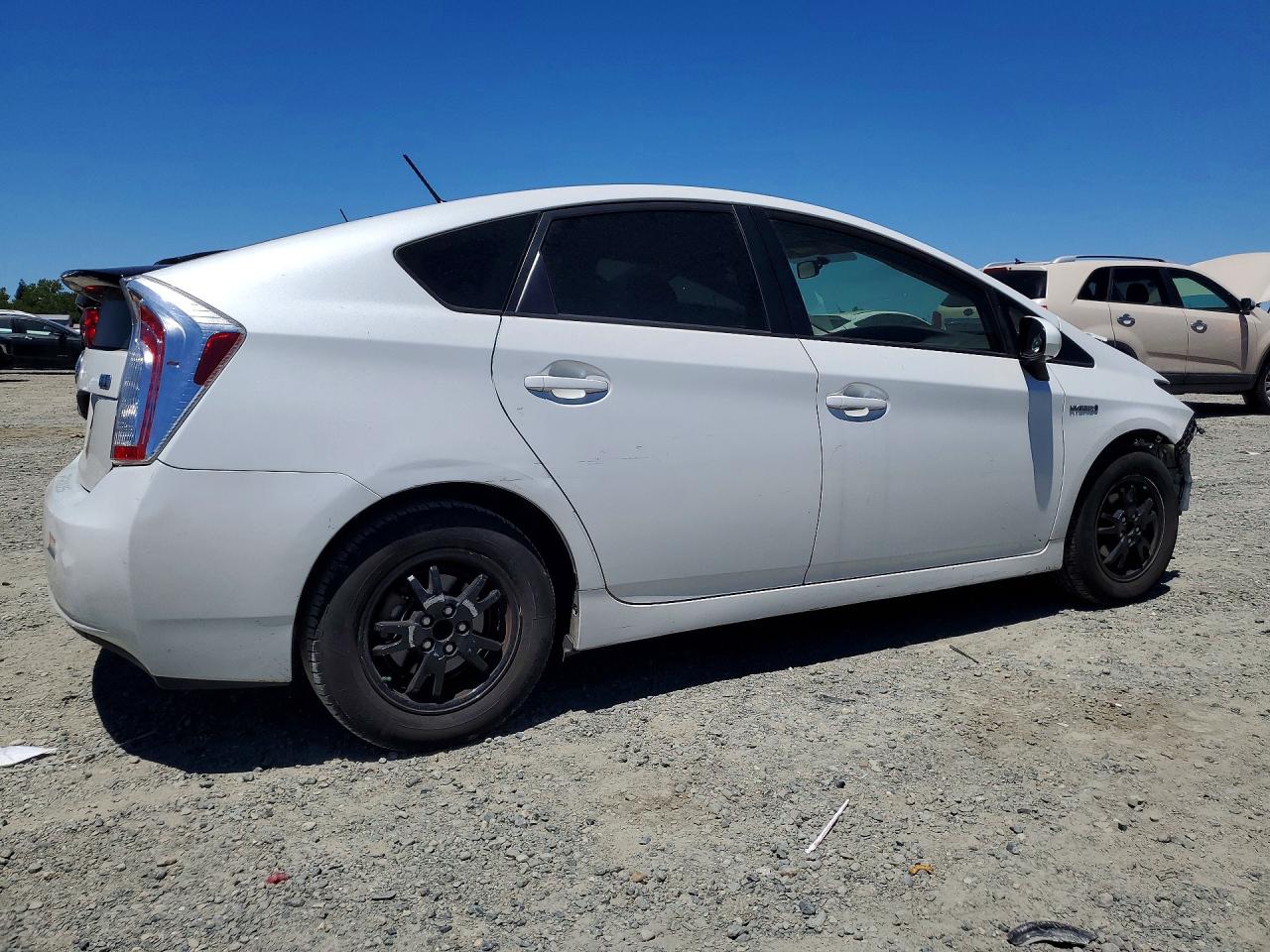 2015 Toyota Prius Three White vin: JTDKN3DU3F1998480