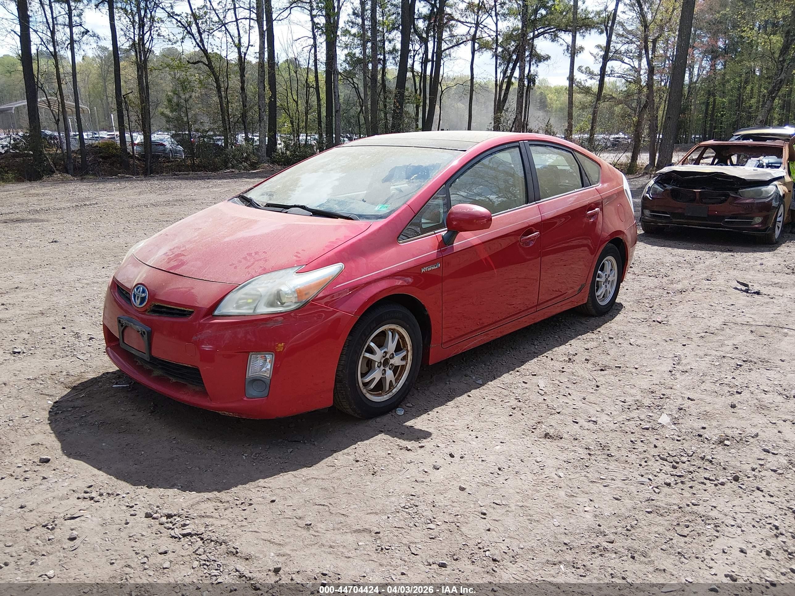 2010 Toyota Prius Iv Red vin: JTDKN3DU4A0116568