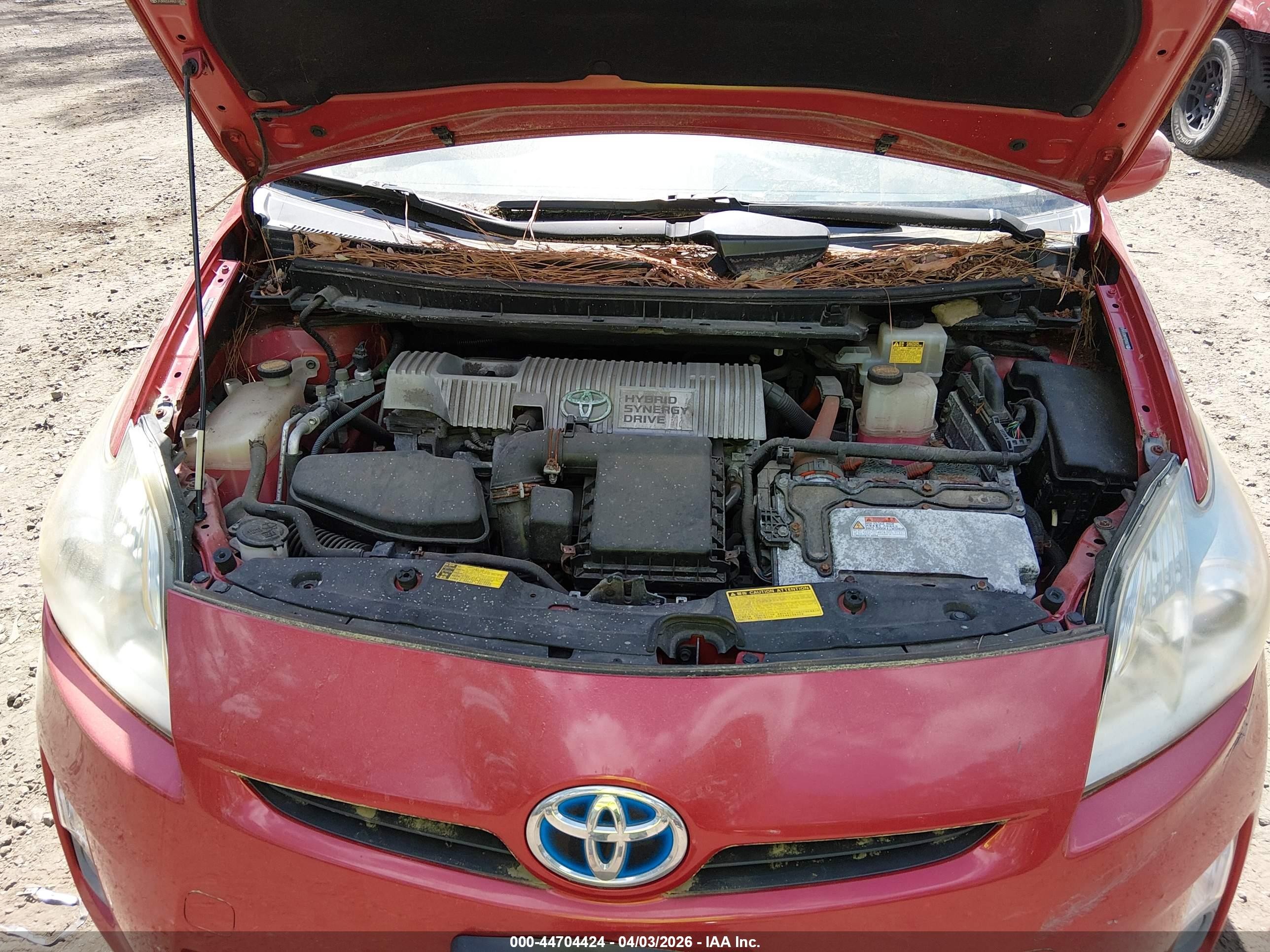 2010 Toyota Prius Iv Red vin: JTDKN3DU4A0116568
