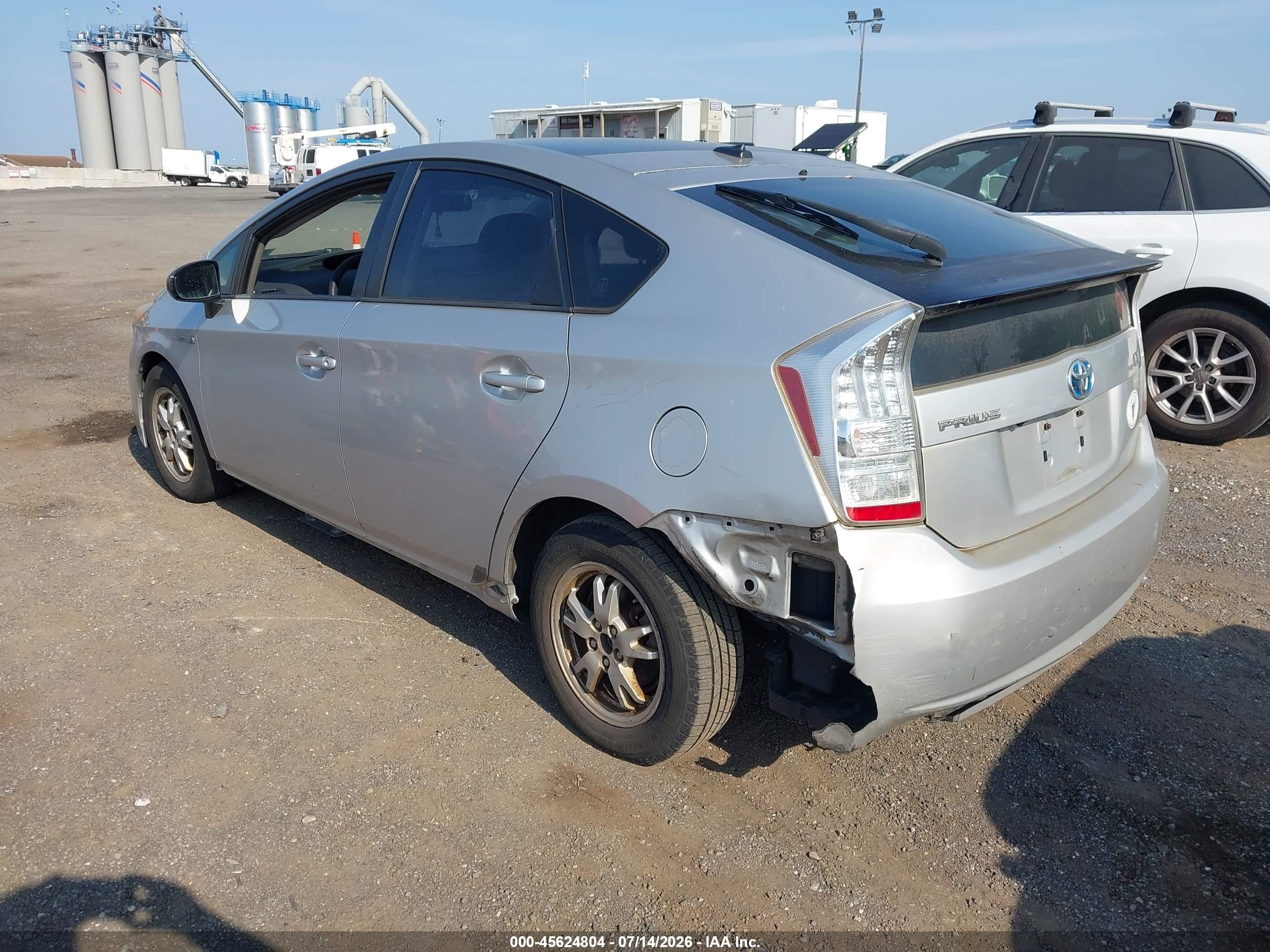 2010 Toyota Prius Iii White vin: JTDKN3DU4A0170873