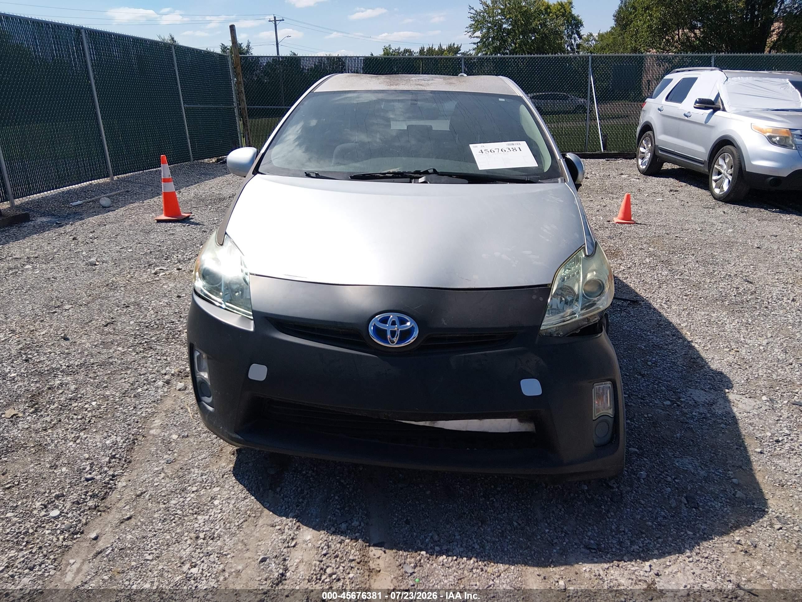 2010 Toyota Prius I Серебряный vin: JTDKN3DU4A1067575