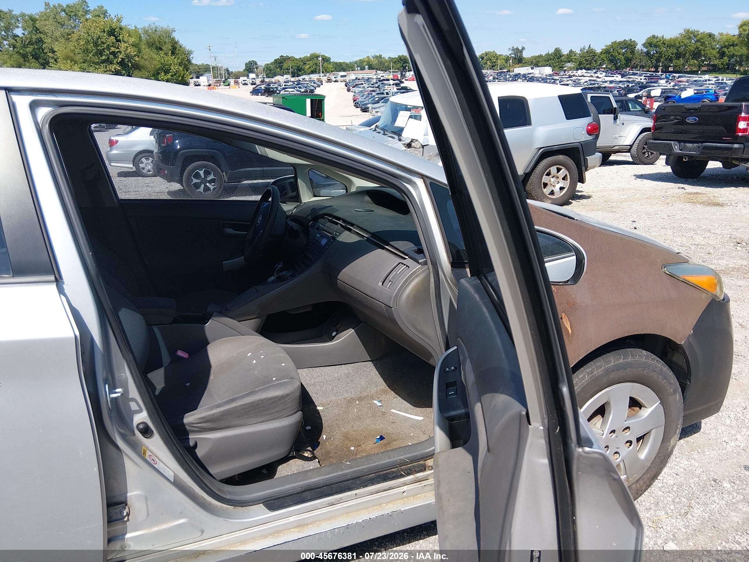 2010 Toyota Prius I Серебряный vin: JTDKN3DU4A1067575