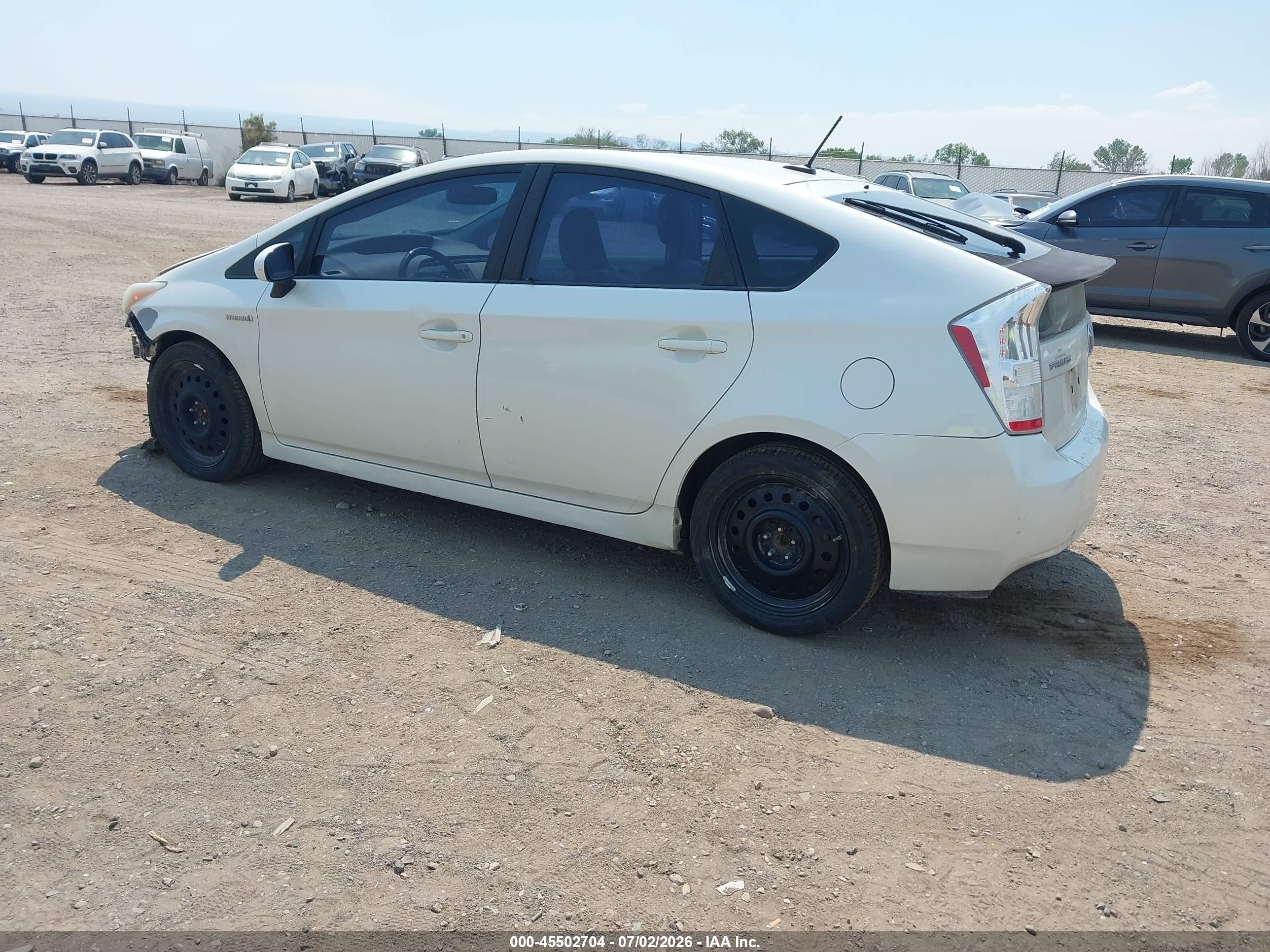 2010 Toyota Prius V White vin: JTDKN3DU4A1120761
