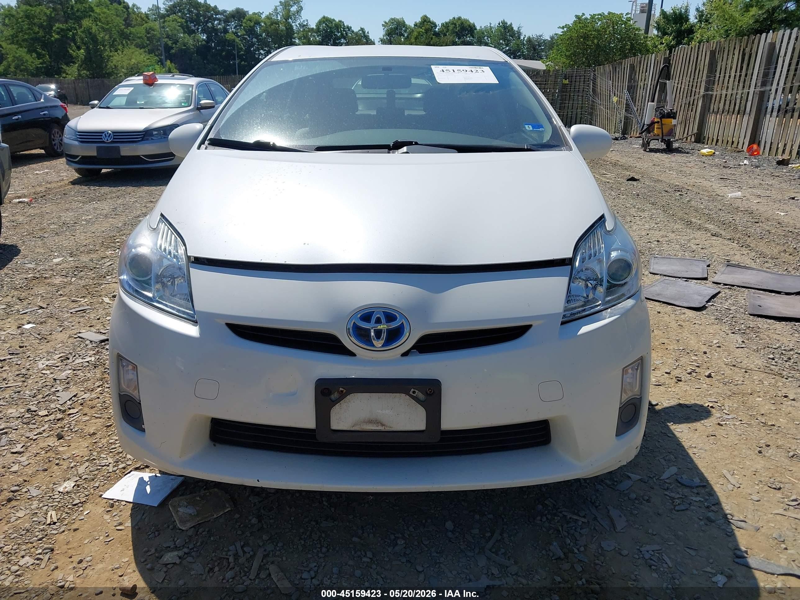 2011 Toyota Prius Two White vin: JTDKN3DU4B0258663
