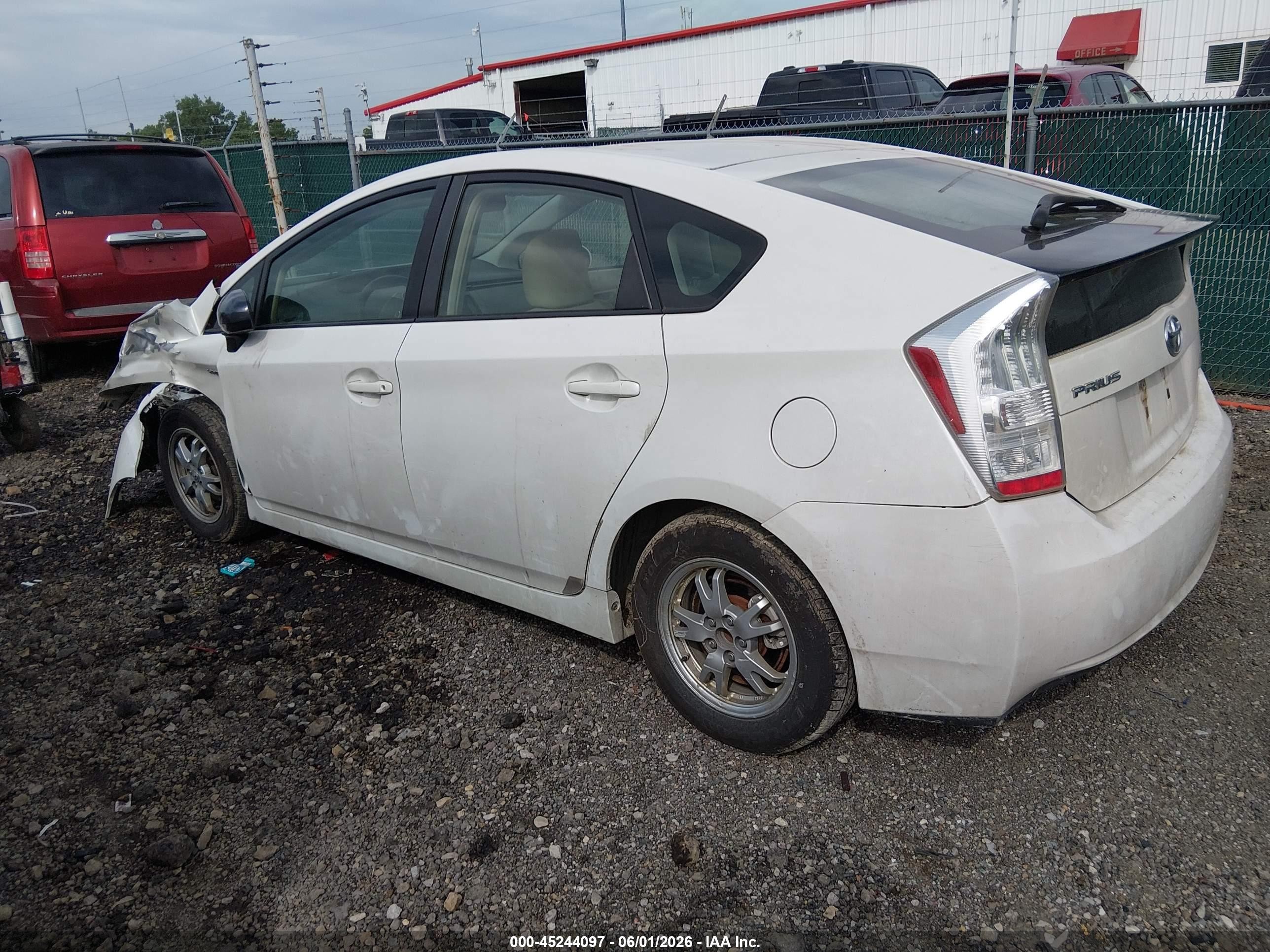 2011 Toyota Prius Two Белый vin: JTDKN3DU4B0259263