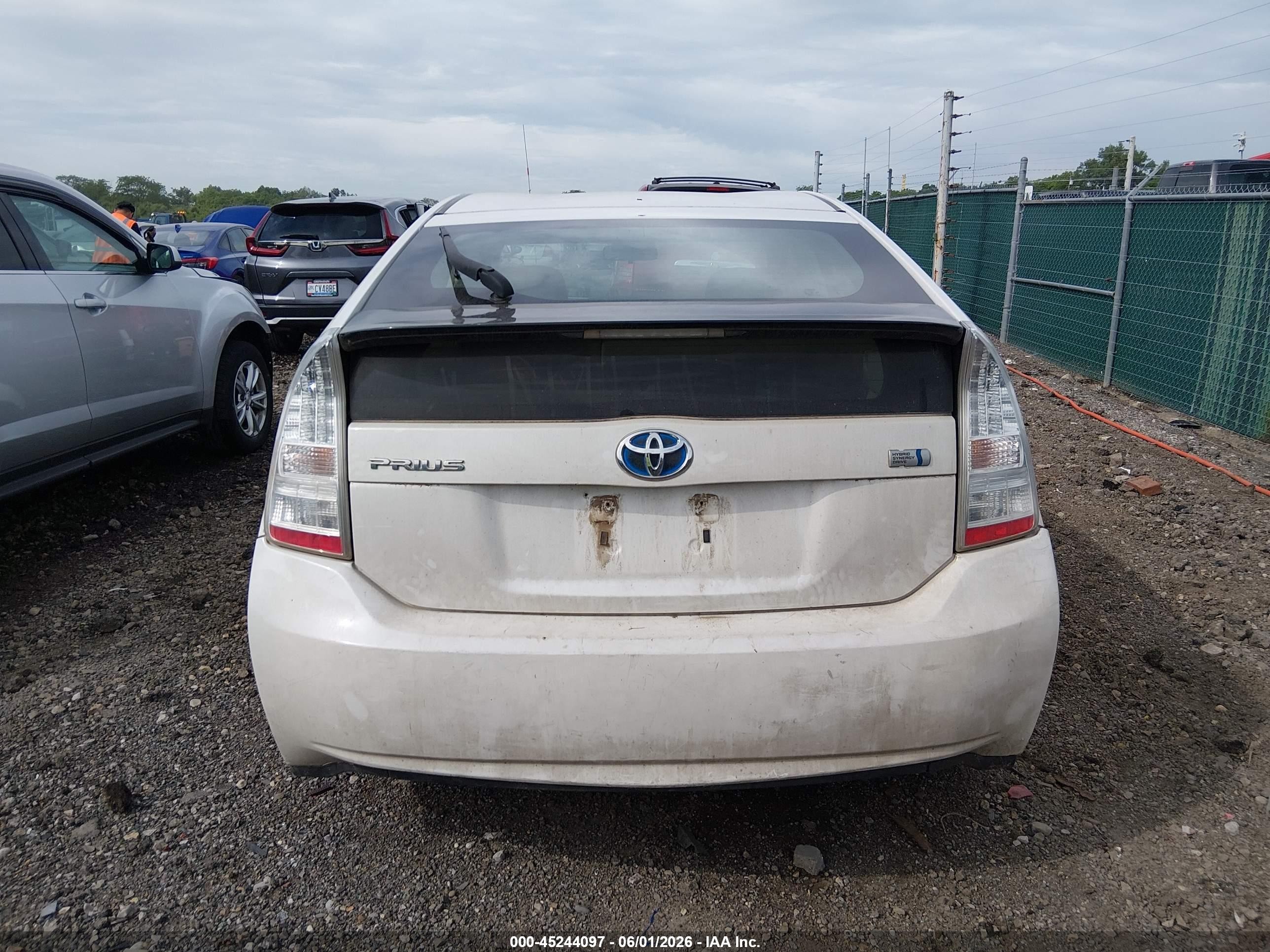 2011 Toyota Prius Two Белый vin: JTDKN3DU4B0259263