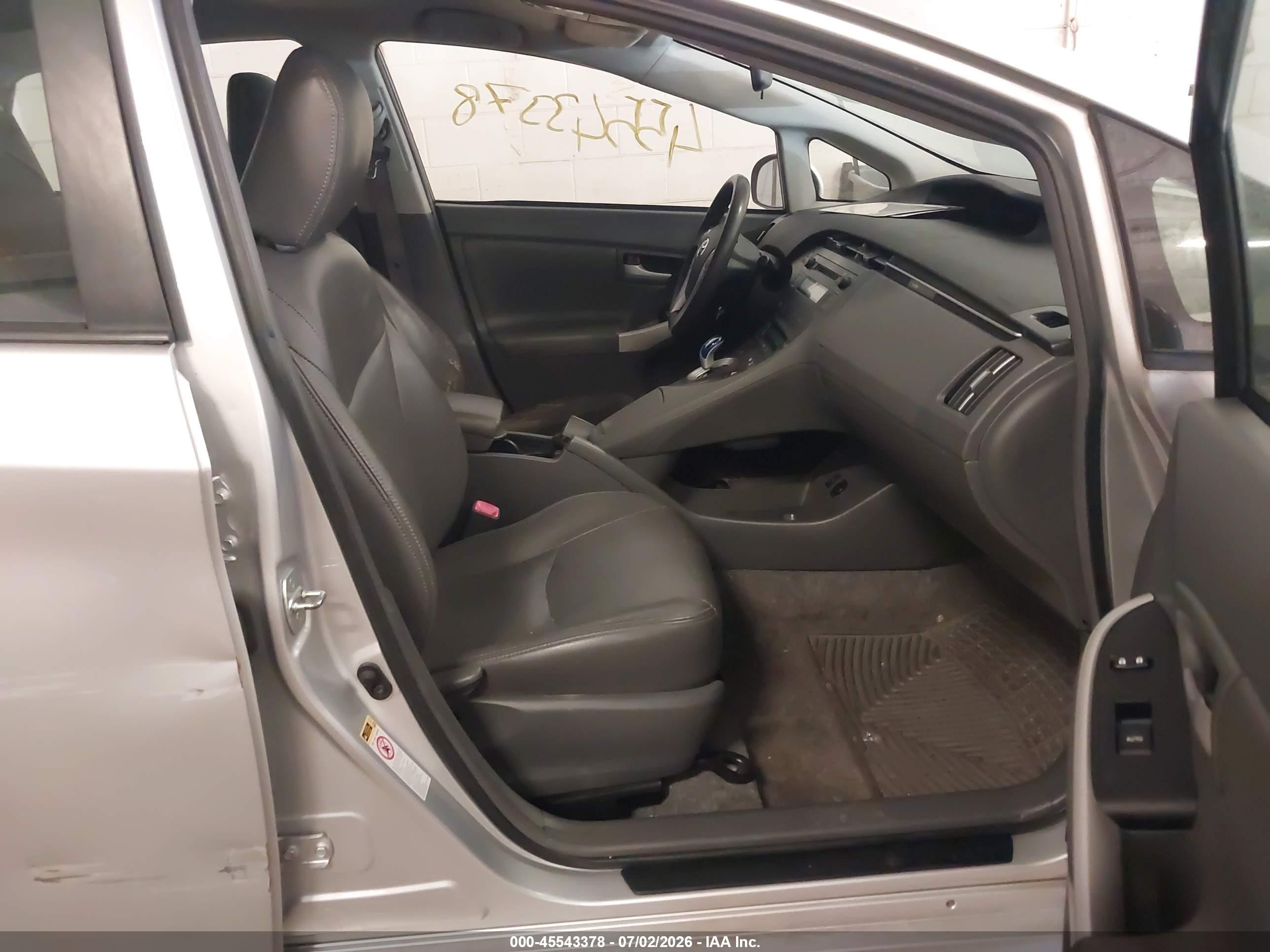 2011 Toyota Prius Three Gray vin: JTDKN3DU4B0270196