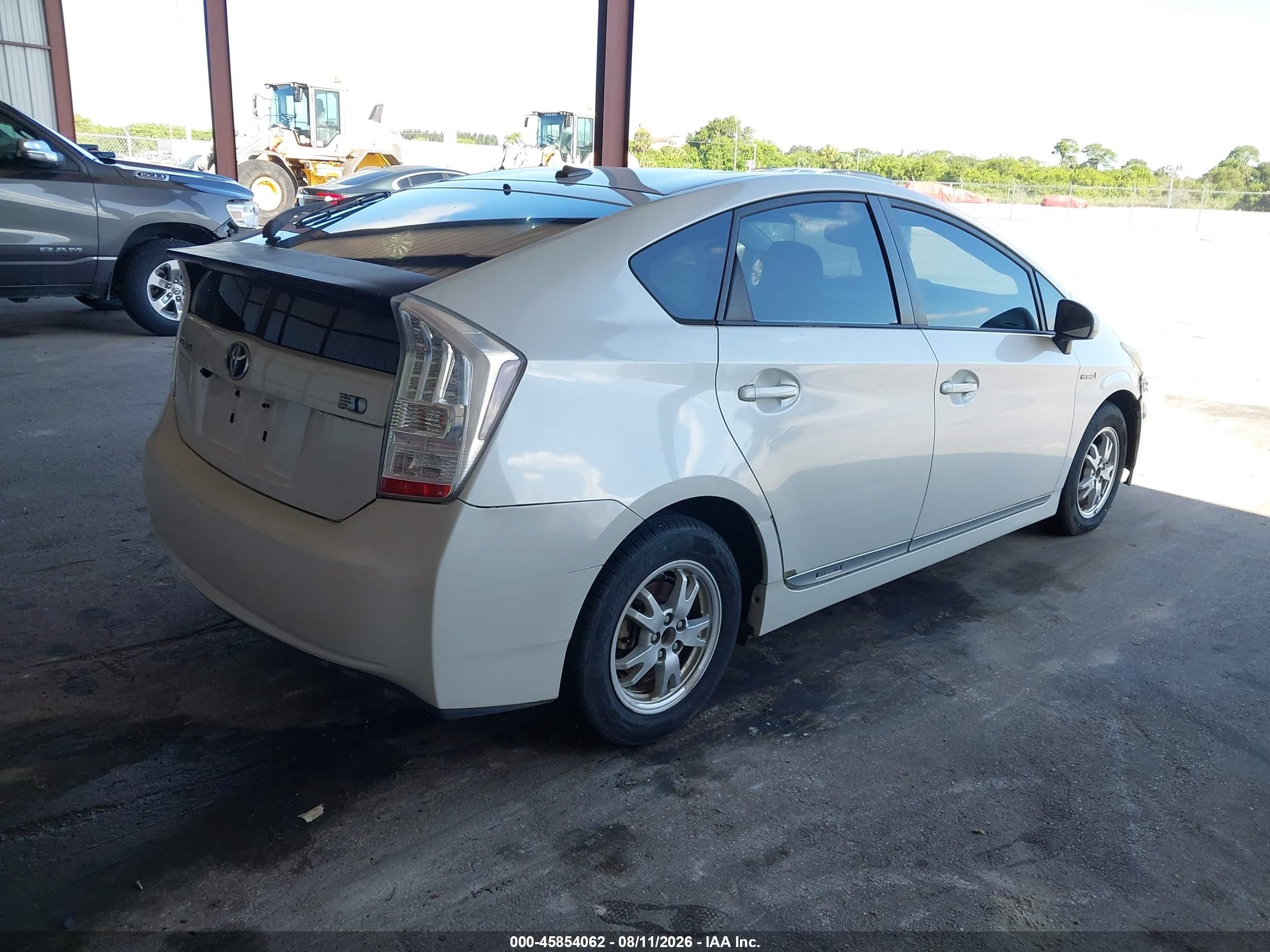 2011 Toyota Prius Two White vin: JTDKN3DU4B0295597