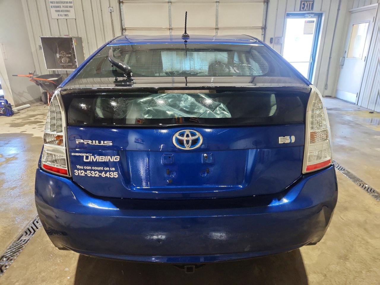2011 Toyota Prius Three Blue vin: JTDKN3DU4B0318666