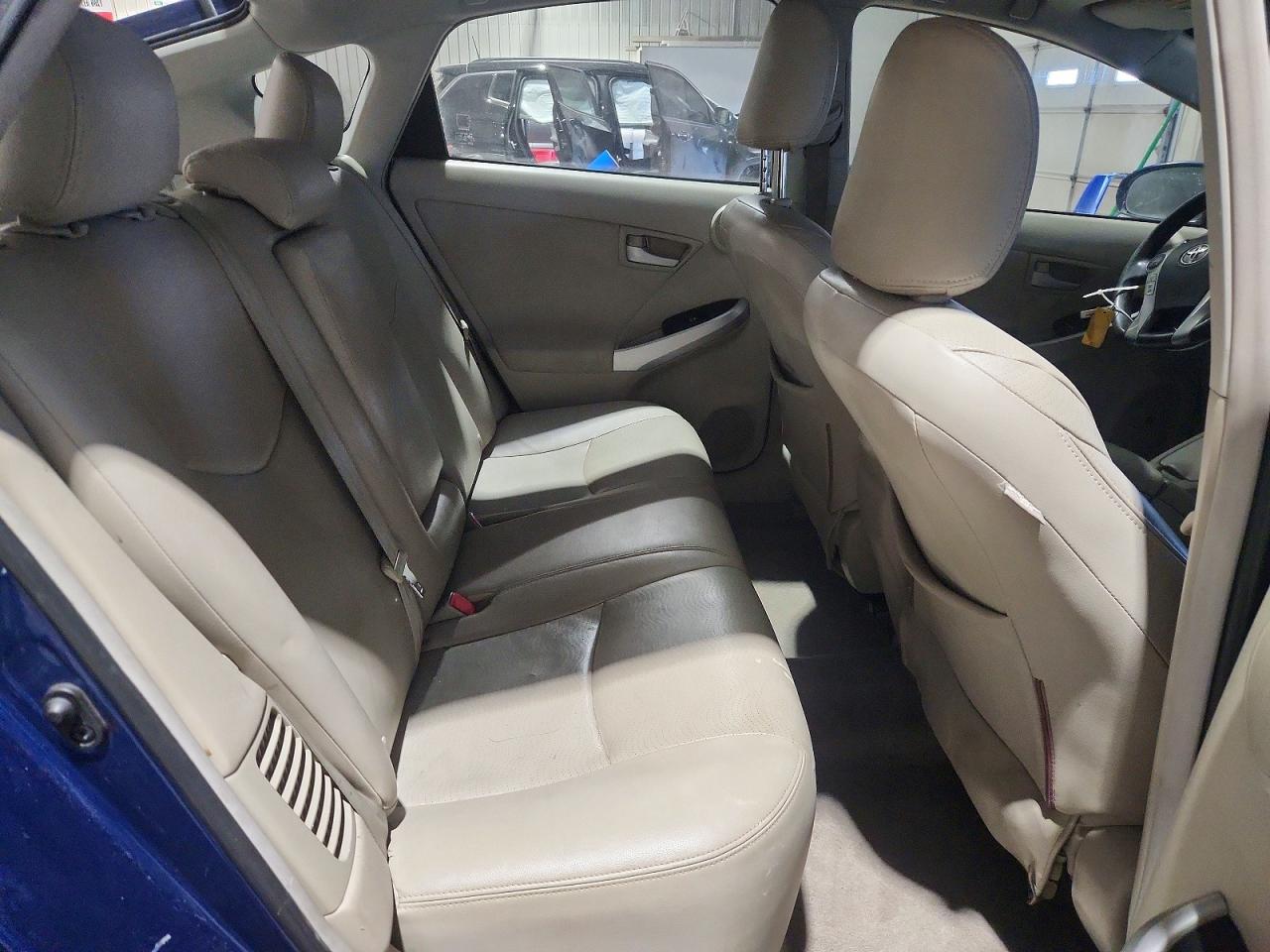 2011 Toyota Prius Three Blue vin: JTDKN3DU4B0318666