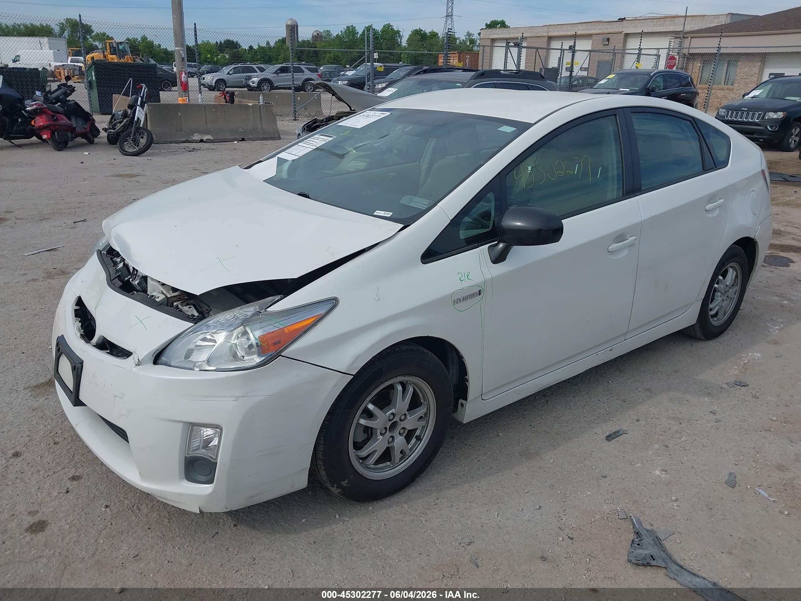2011 Toyota Prius Three Белый vin: JTDKN3DU4B0329263