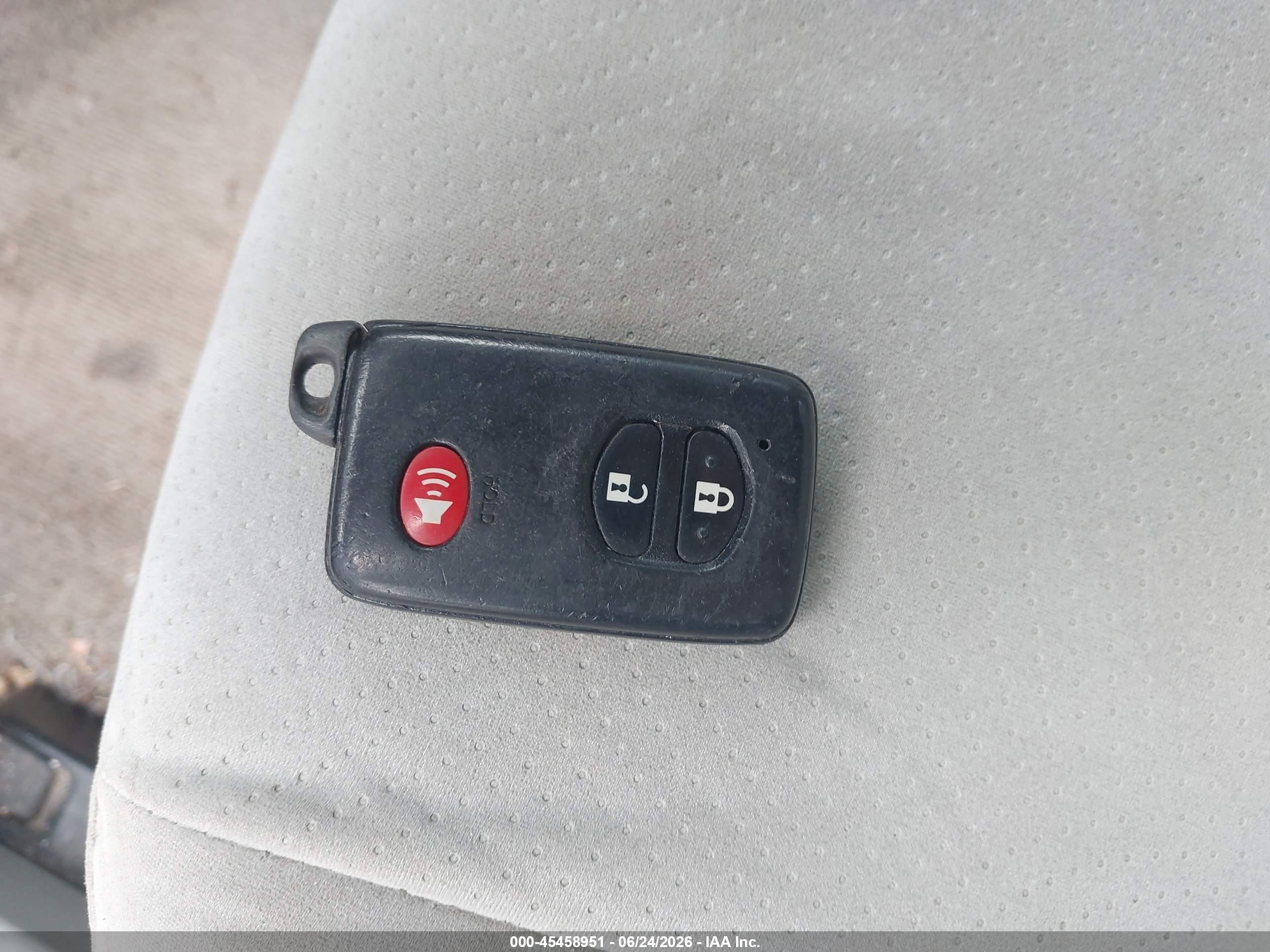 2011 Toyota Prius Two Черный vin: JTDKN3DU4B1379834