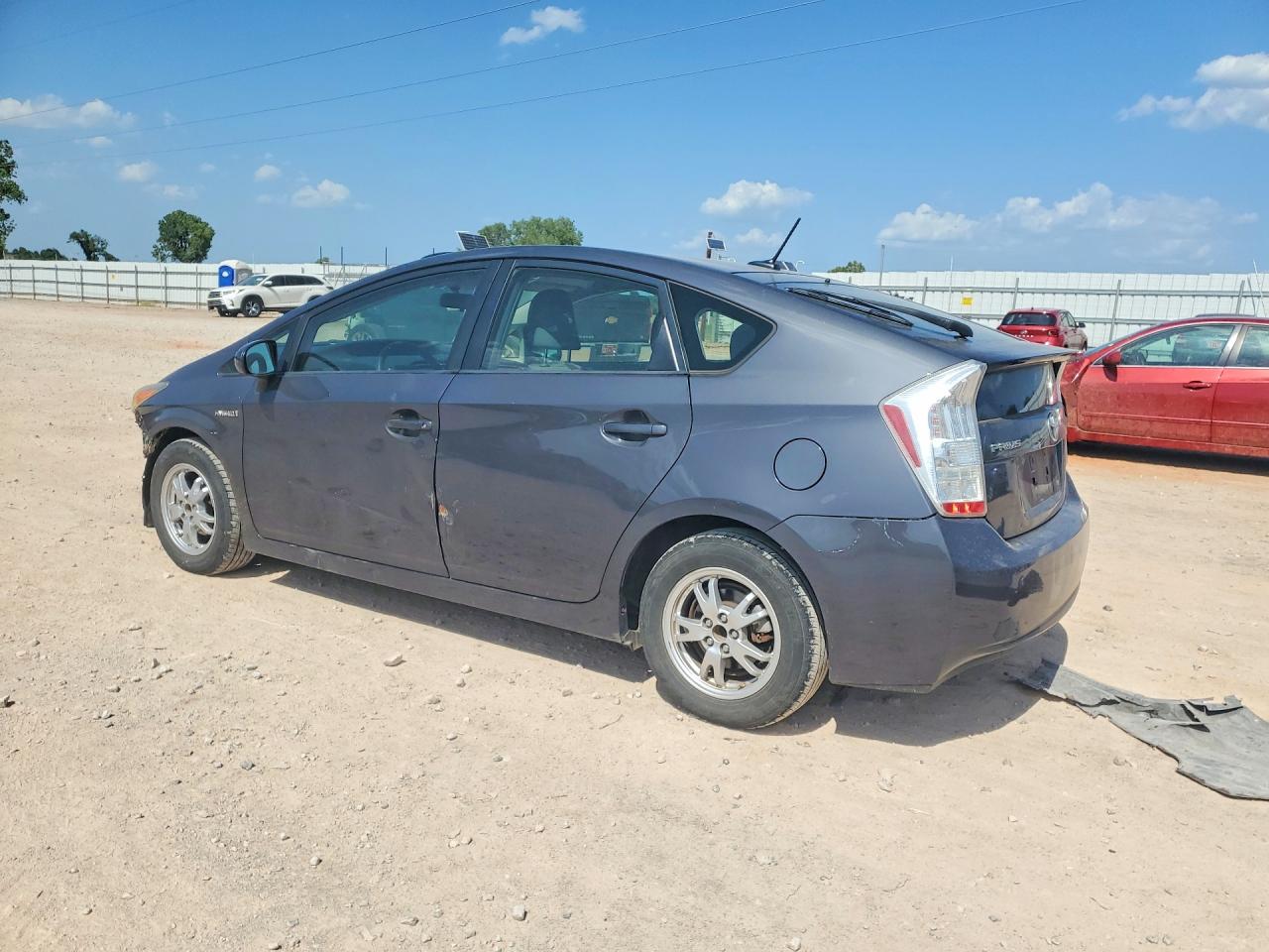 2011 Toyota Prius Two Серый vin: JTDKN3DU4B1382569