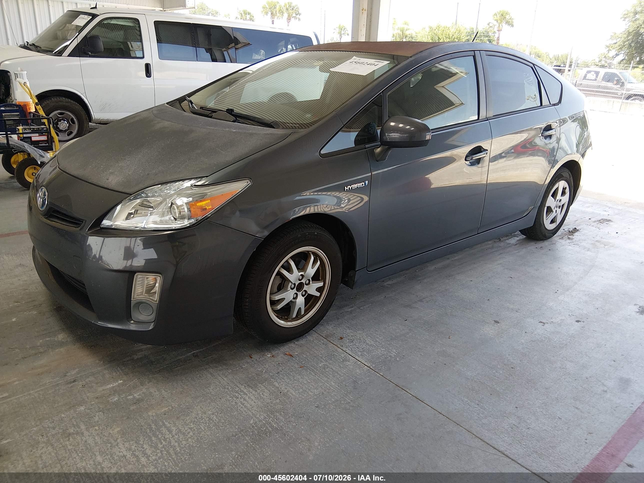 2011 Toyota Prius Two Gray vin: JTDKN3DU4B1432080