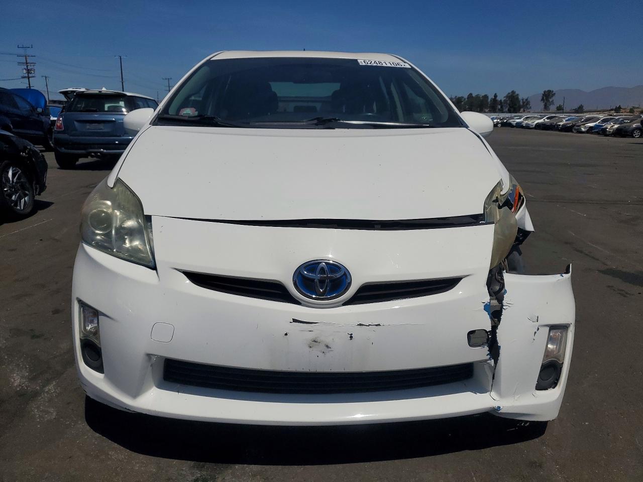 2011 Toyota Prius Two White vin: JTDKN3DU4B1473079