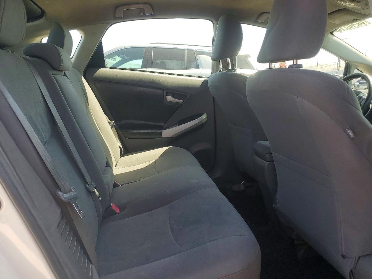 2011 Toyota Prius Two White vin: JTDKN3DU4B1473079