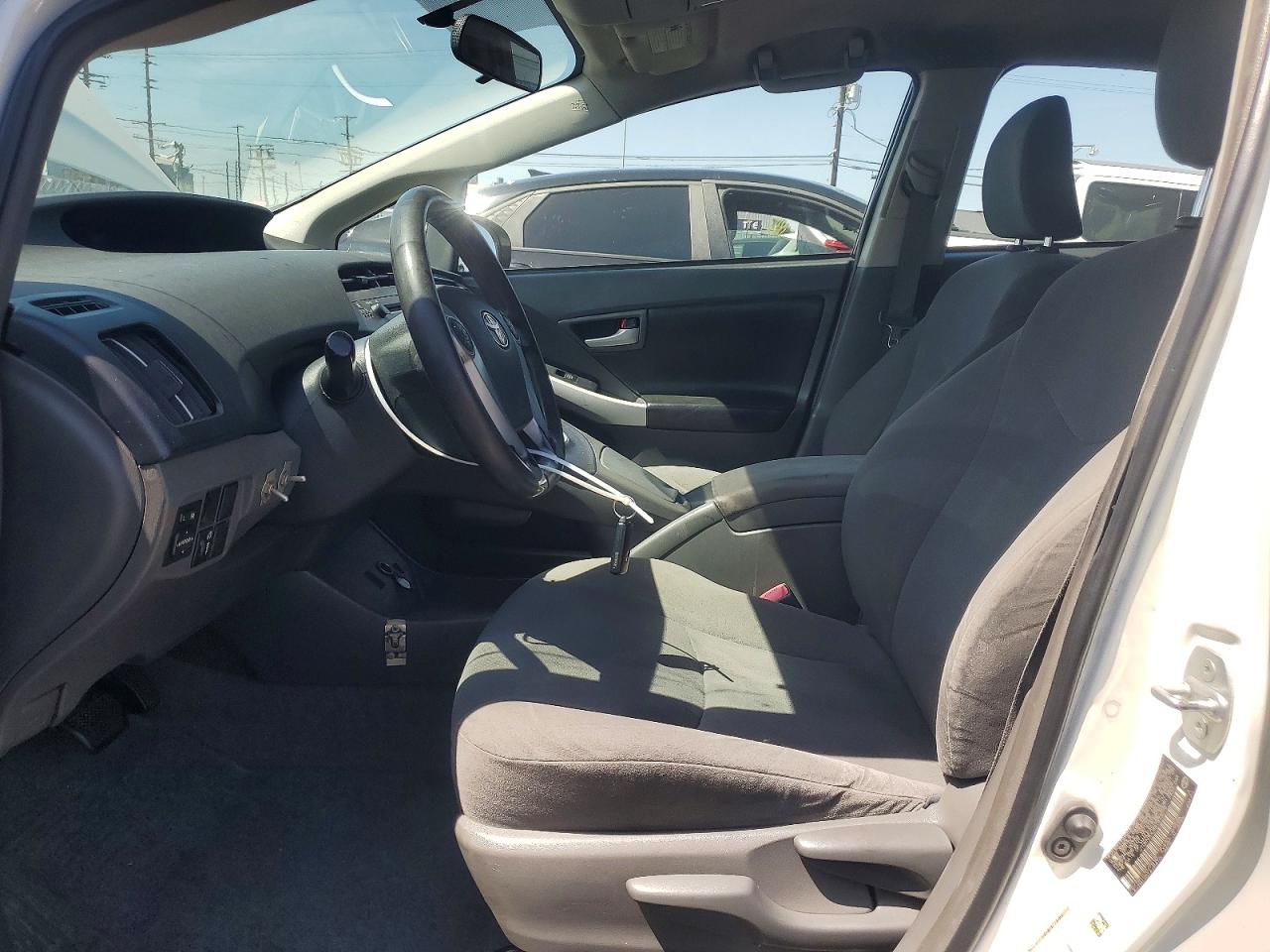 2011 Toyota Prius Two White vin: JTDKN3DU4B1473079