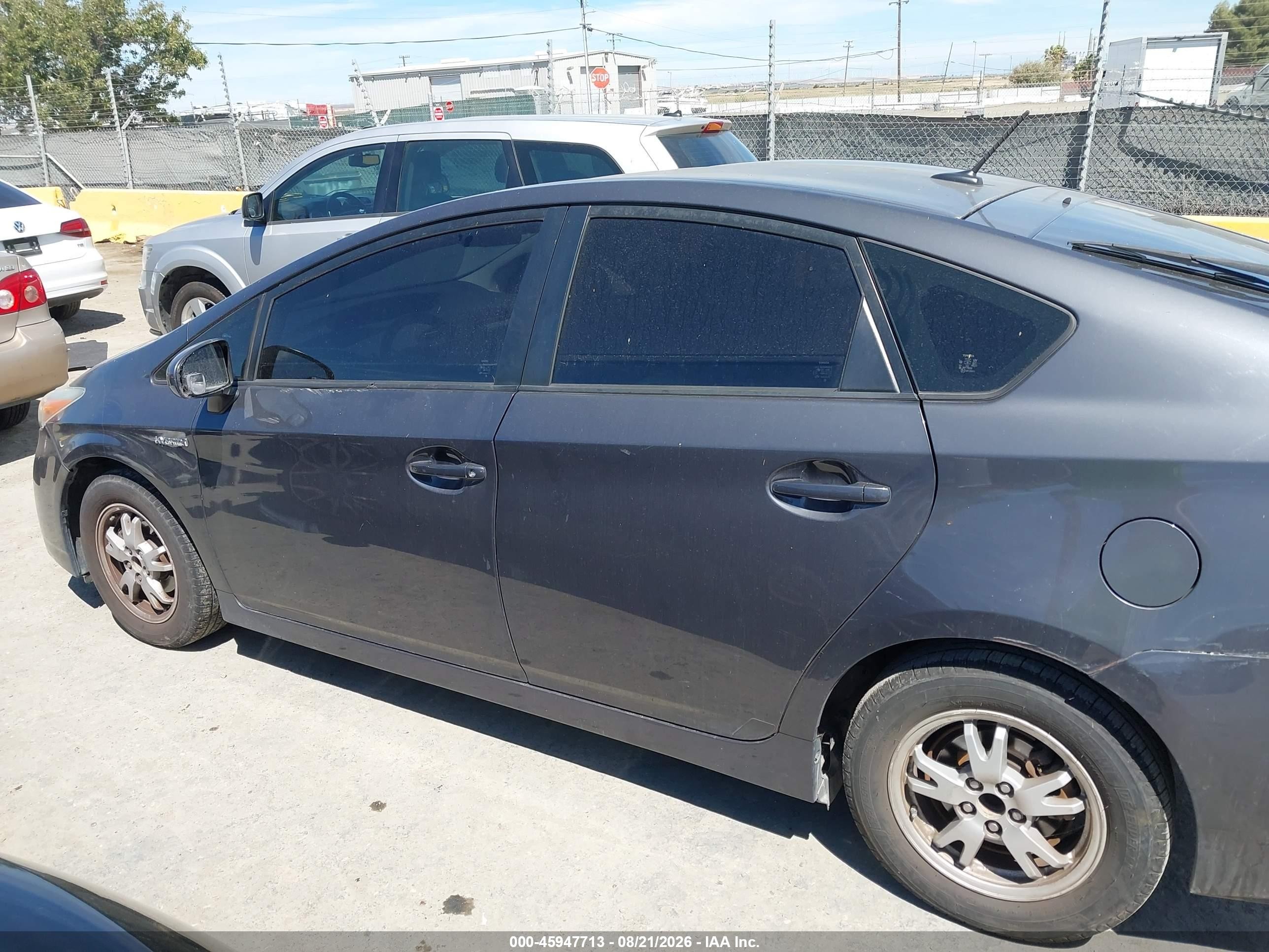 2011 Toyota Prius Two Серый vin: JTDKN3DU4B1476905