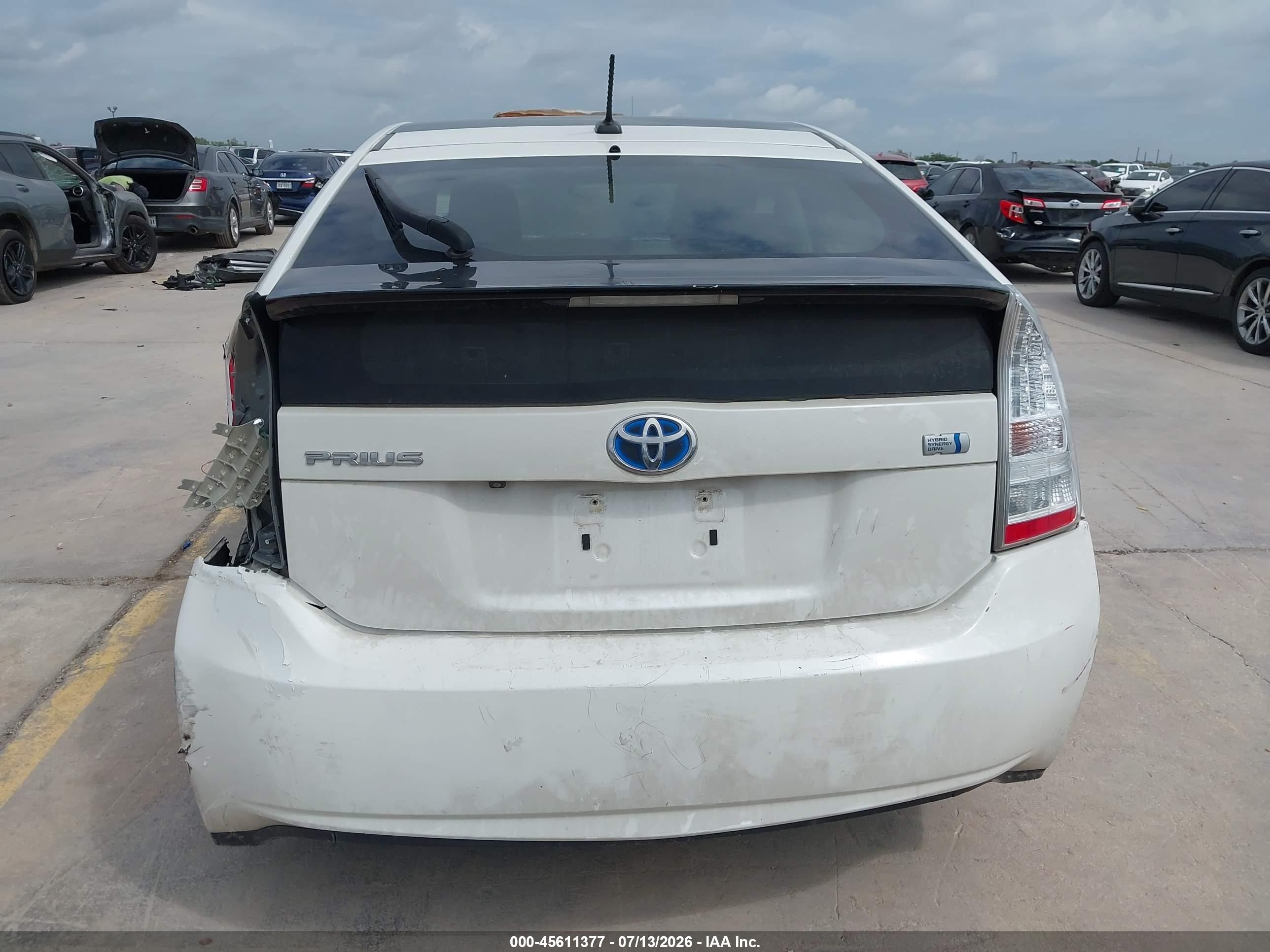 2011 Toyota Prius Three White vin: JTDKN3DU4B5246905