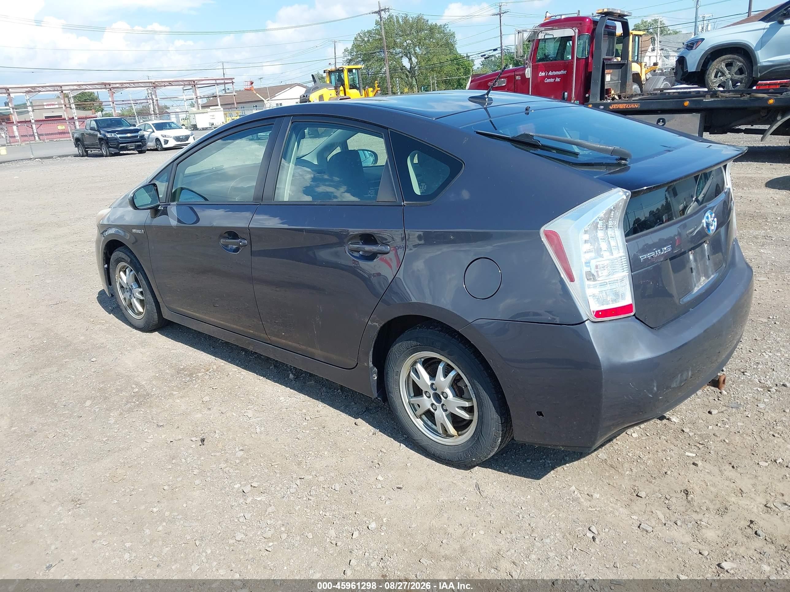 2011 Toyota Prius Two Gray vin: JTDKN3DU4B5321599