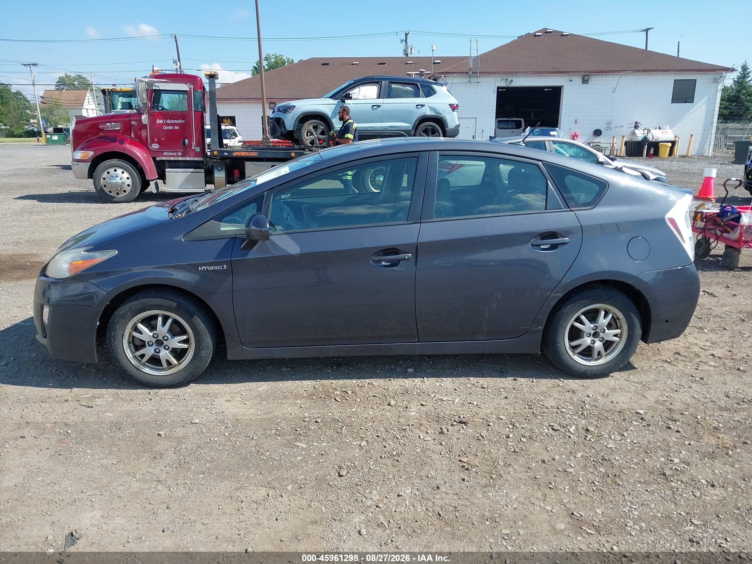 2011 Toyota Prius Two Gray vin: JTDKN3DU4B5321599