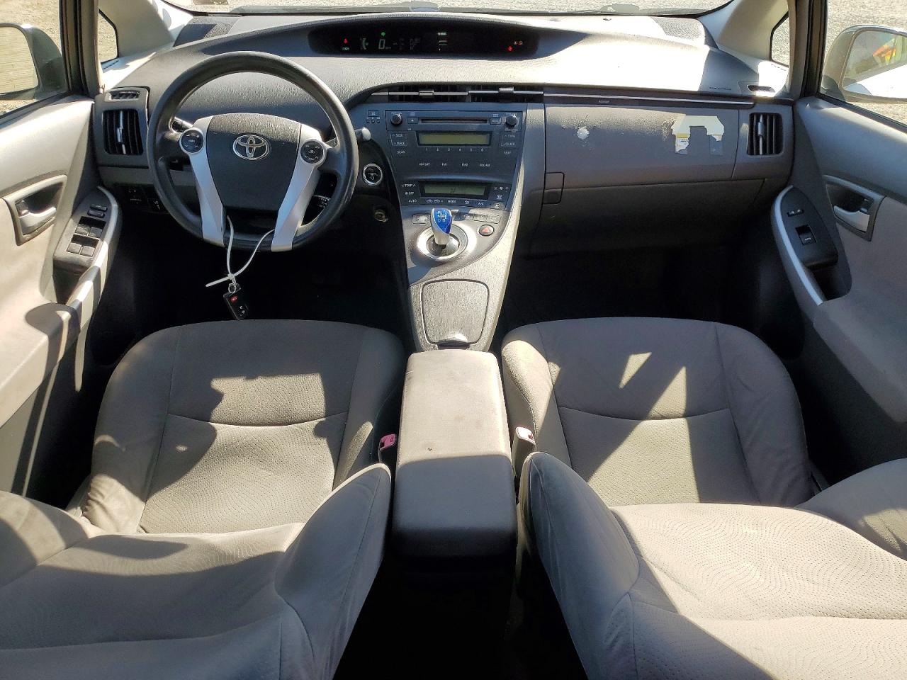 2011 Toyota Prius Two Белый vin: JTDKN3DU4B5328486