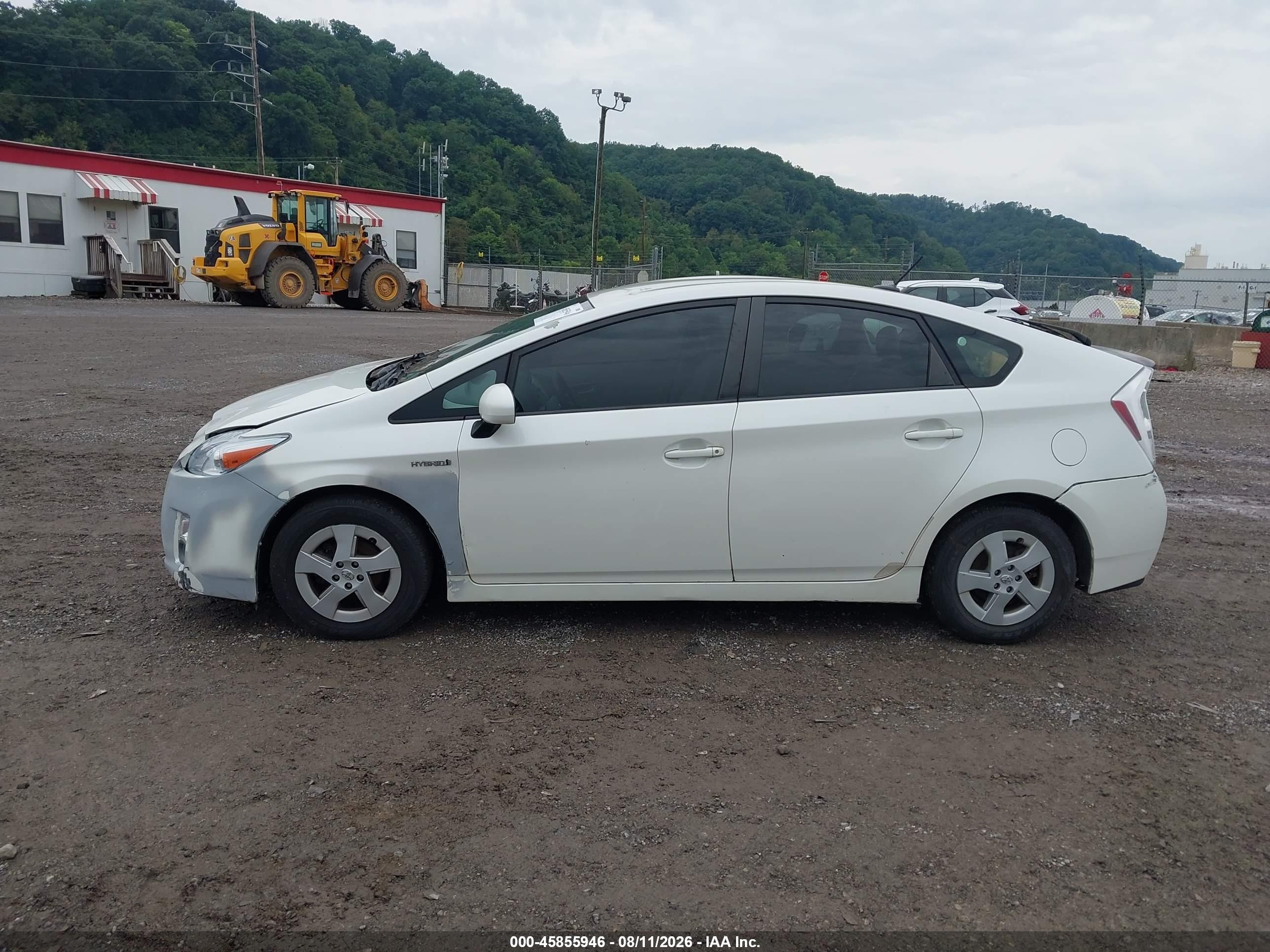 2011 Toyota Prius Two Белый vin: JTDKN3DU4B5330495