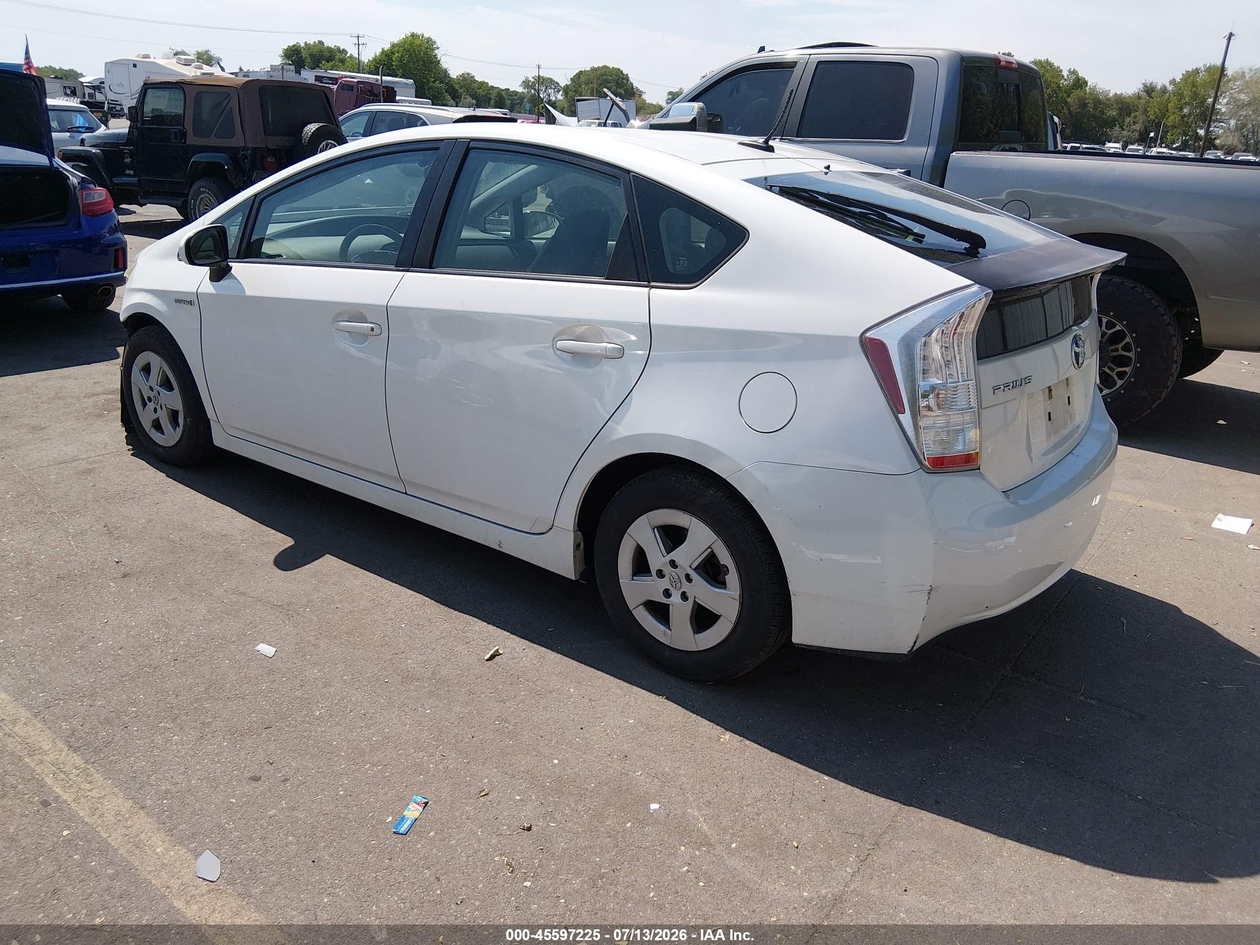 2011 Toyota Prius Two White vin: JTDKN3DU4B5338886