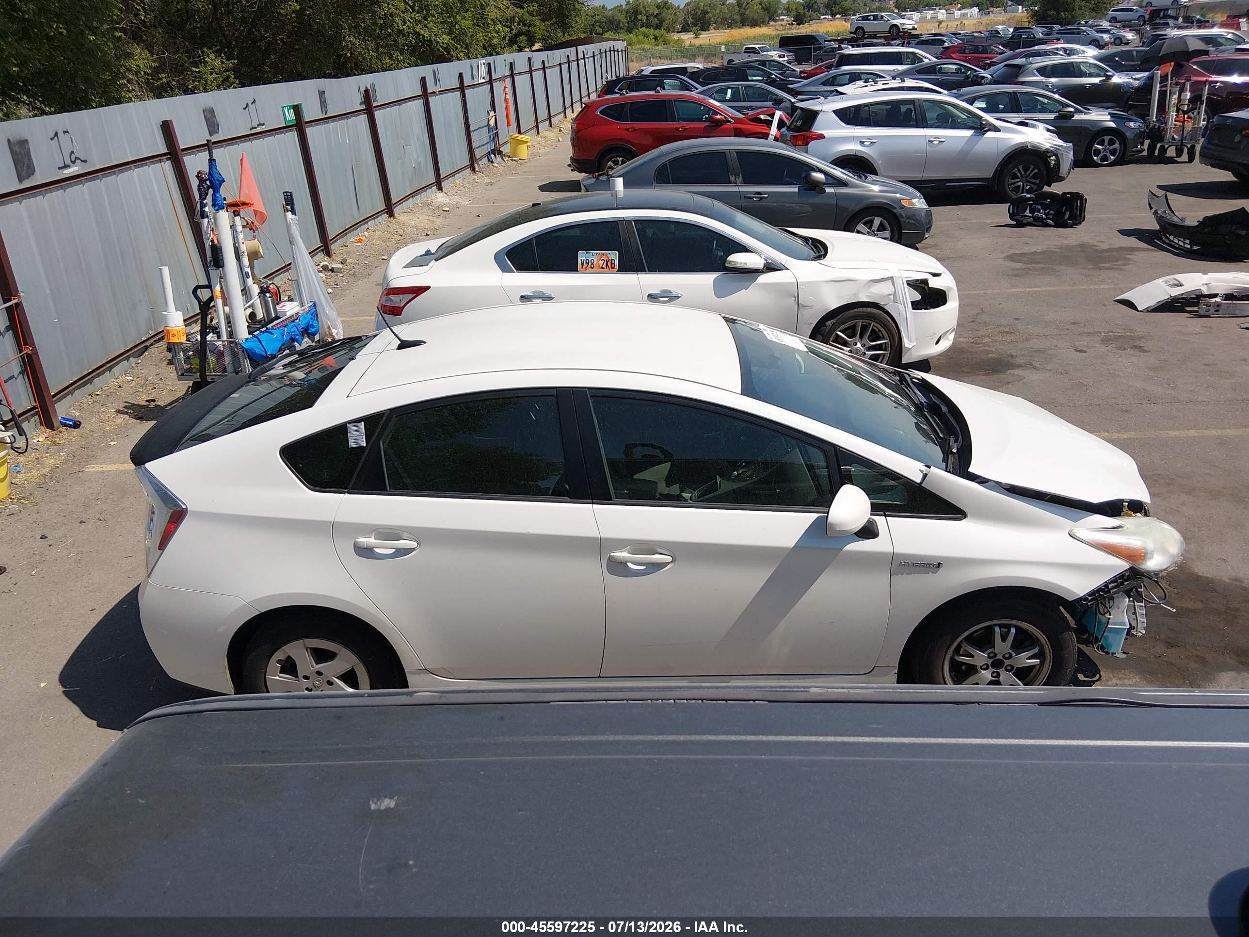 2011 Toyota Prius Two White vin: JTDKN3DU4B5338886