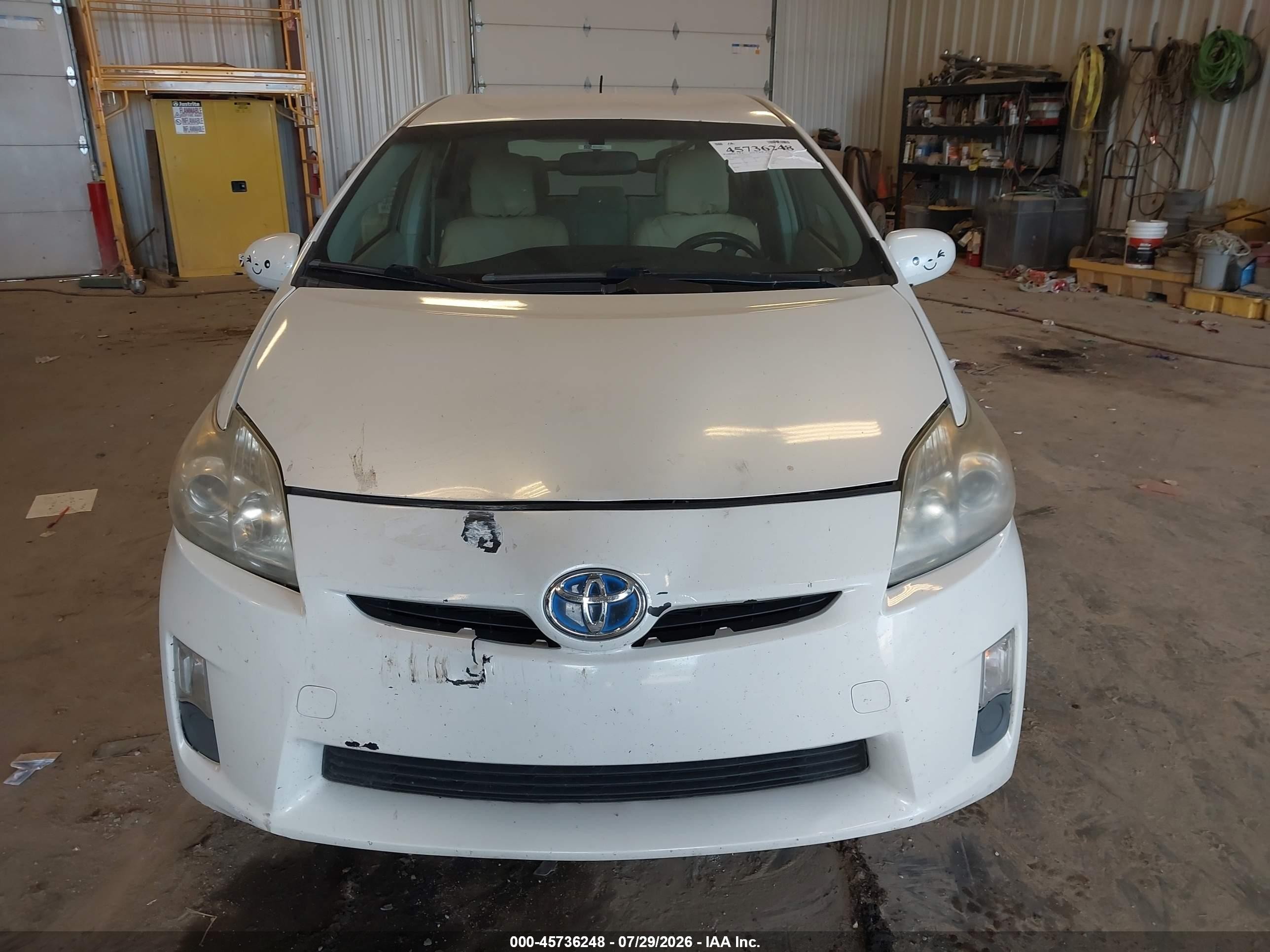 2011 Toyota Prius Three White vin: JTDKN3DU4B5347359