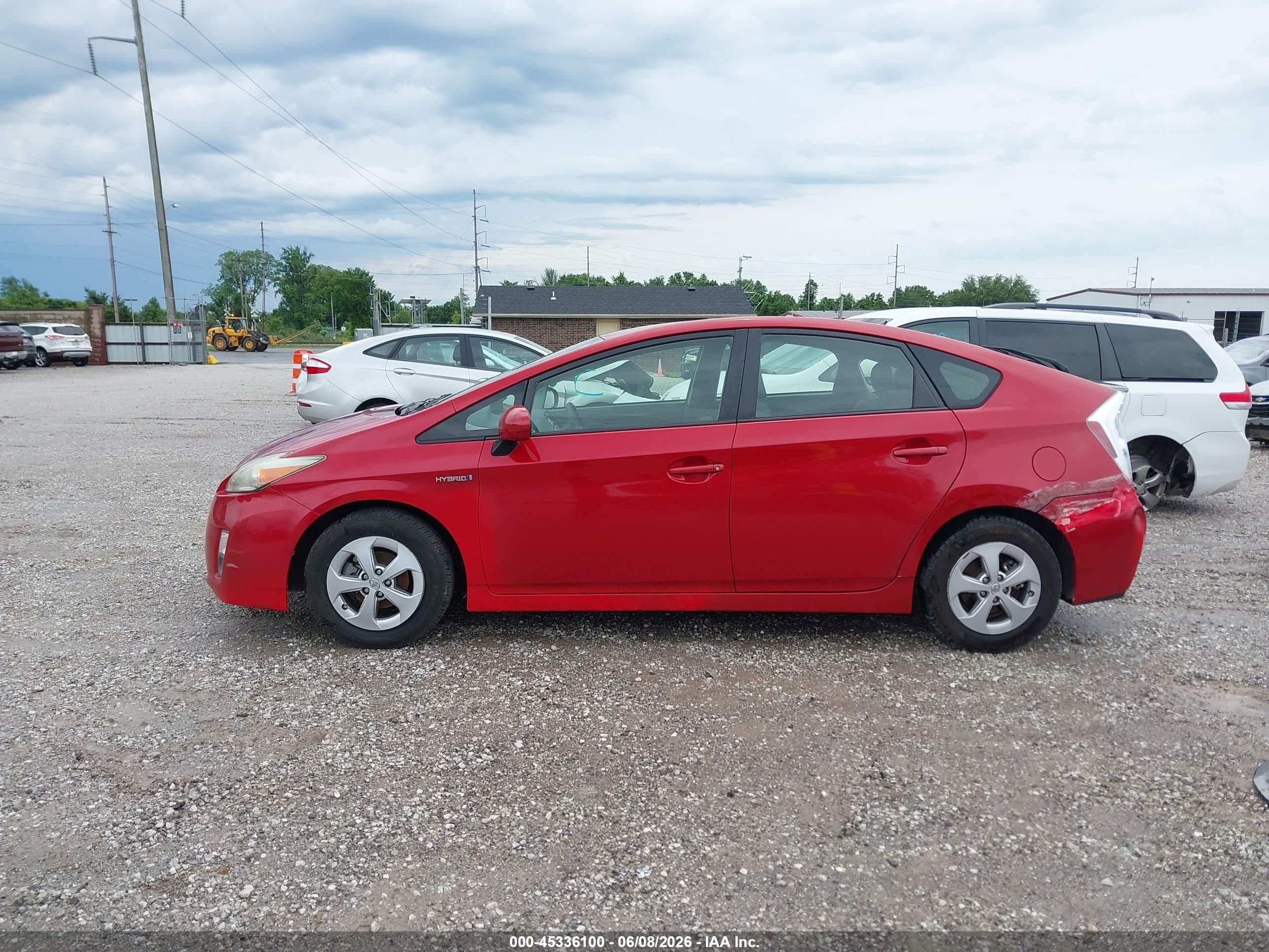 2011 Toyota Prius Three Red vin: JTDKN3DU4B5367594