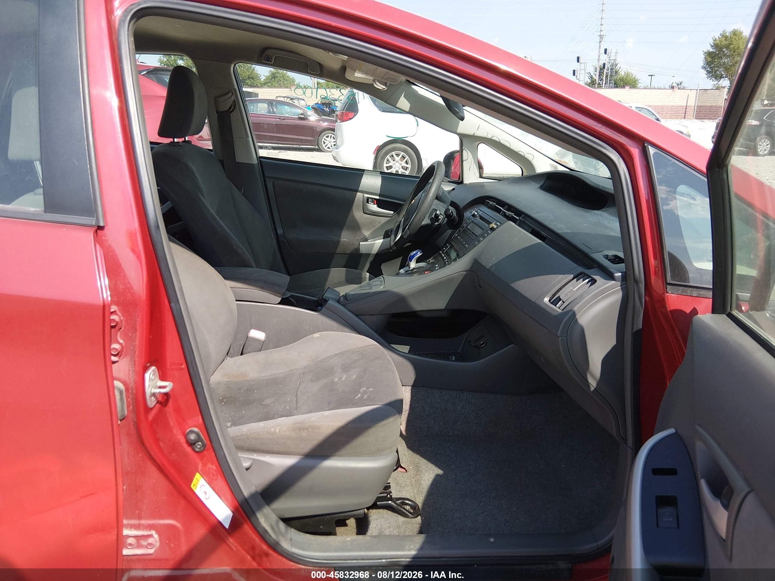 2011 Toyota Prius   Red vin: JTDKN3DU4B5367594